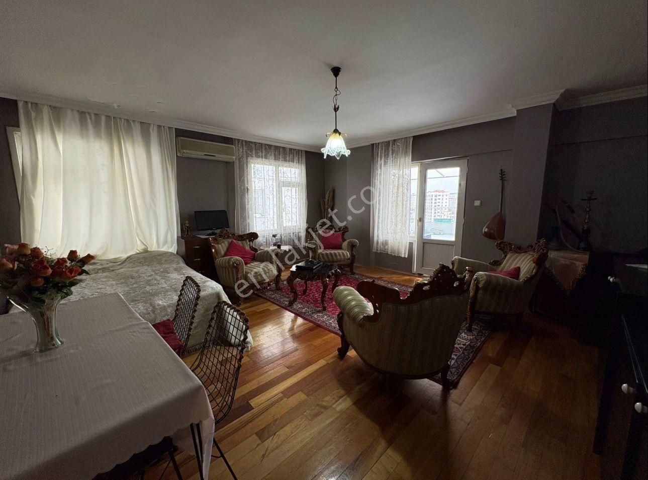 Oben'den Cihadiye Caddesinde 80m² Teras 120m² Net İç Kullanımlı - Görsel 13