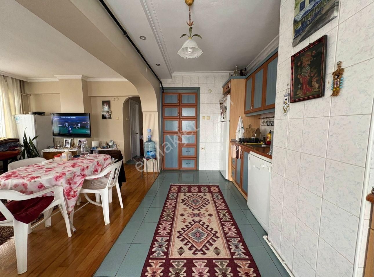 Oben'den Cihadiye Caddesinde 80m² Teras 120m² Net İç Kullanımlı - Görsel 7