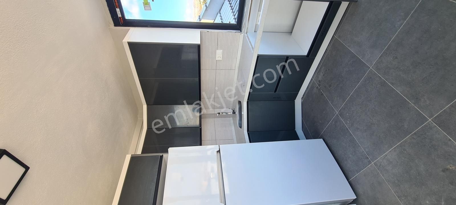 İnegöl Merkezde Kiralık 1+1 Eşyalı Asansörlü Daire - Görsel 9