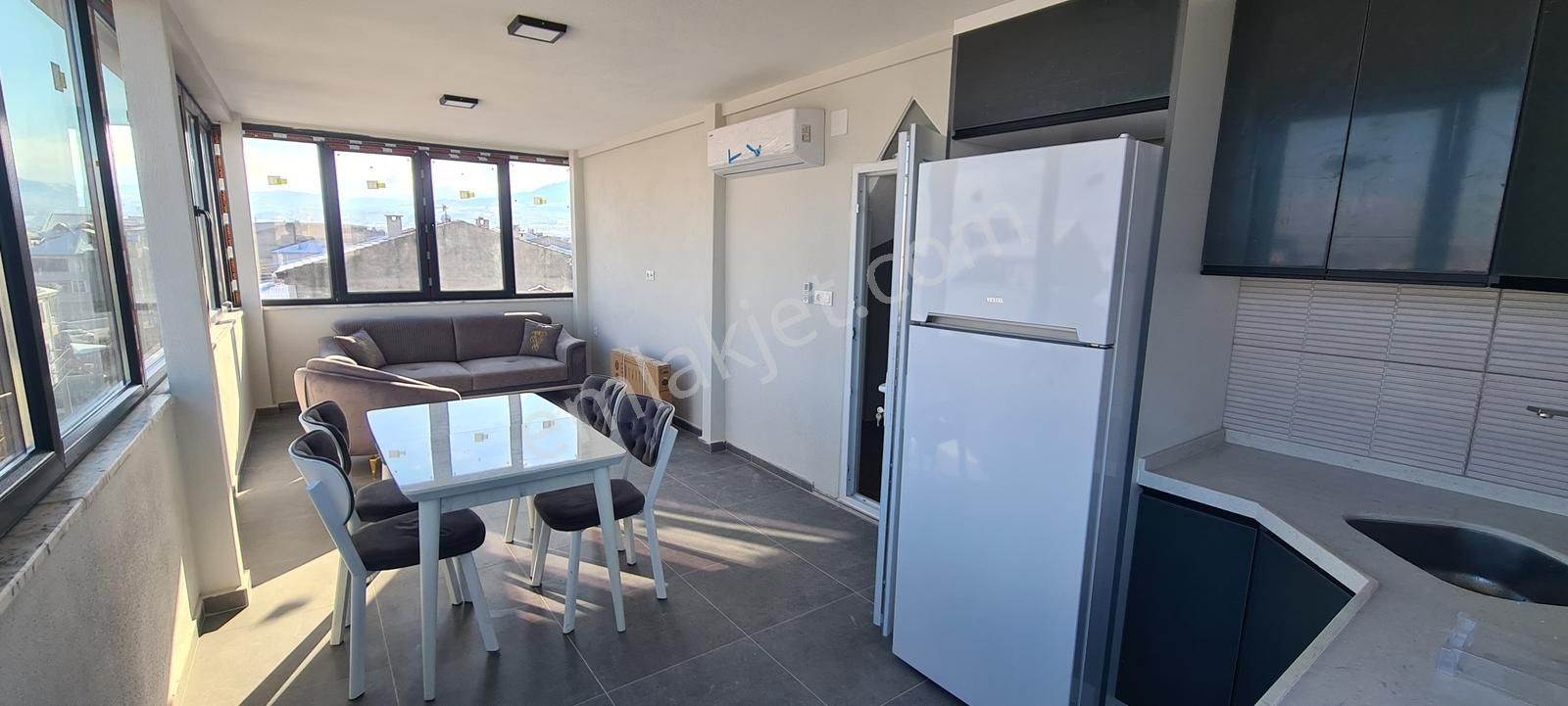 İnegöl Merkezde Kiralık 1+1 Eşyalı Asansörlü Daire - Görsel 7