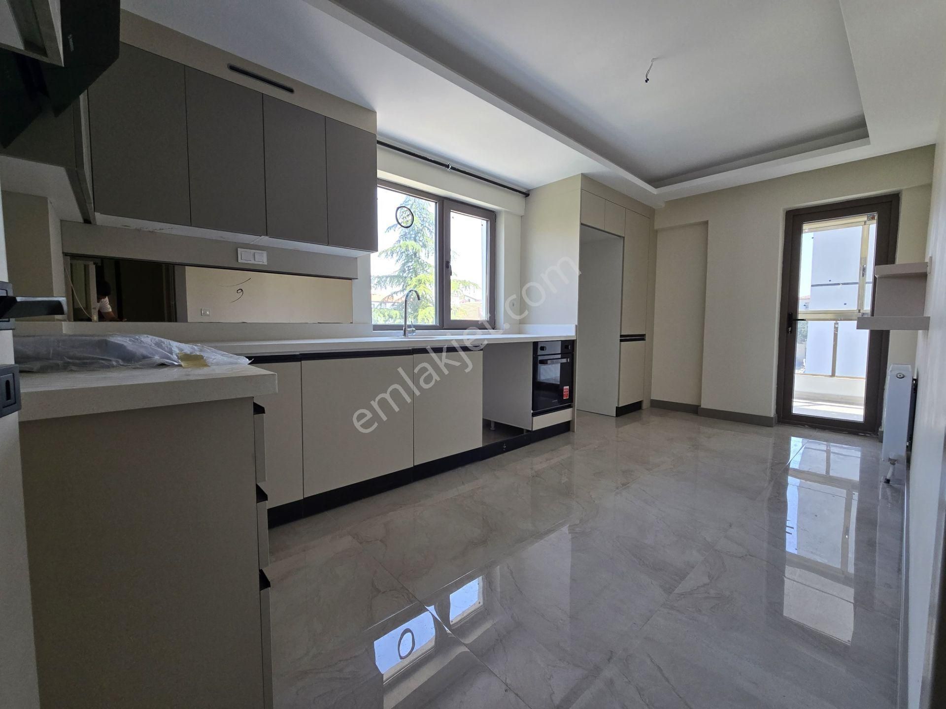 Kazımkarabekir Mah Satılık 3+1 Asansörlü Ön Cephe Sıfır Daire