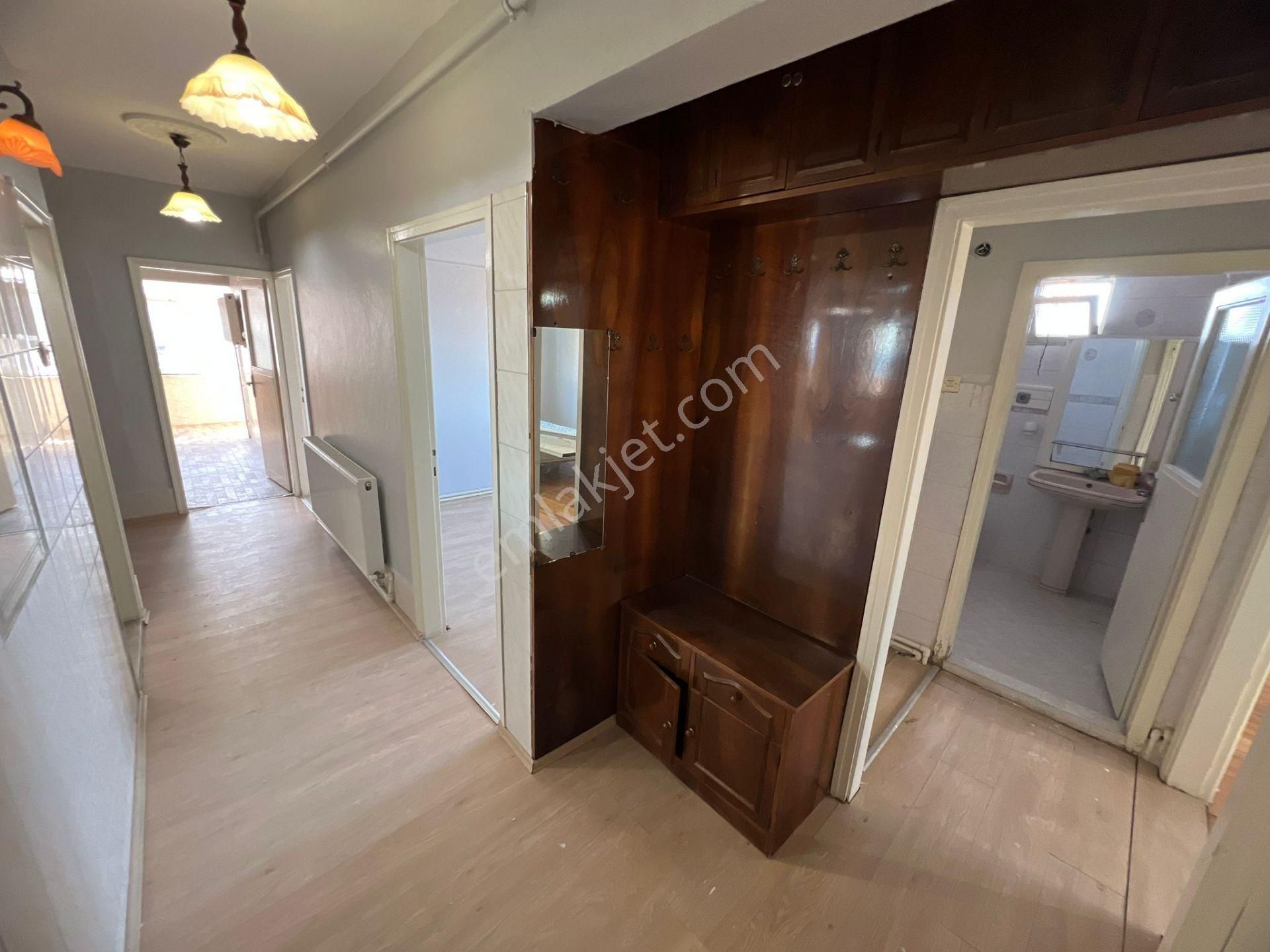 Yalı Gayrimenkul'den Merkezi Konum Deniz Manzaralı 3+1 Daire - Görsel 13