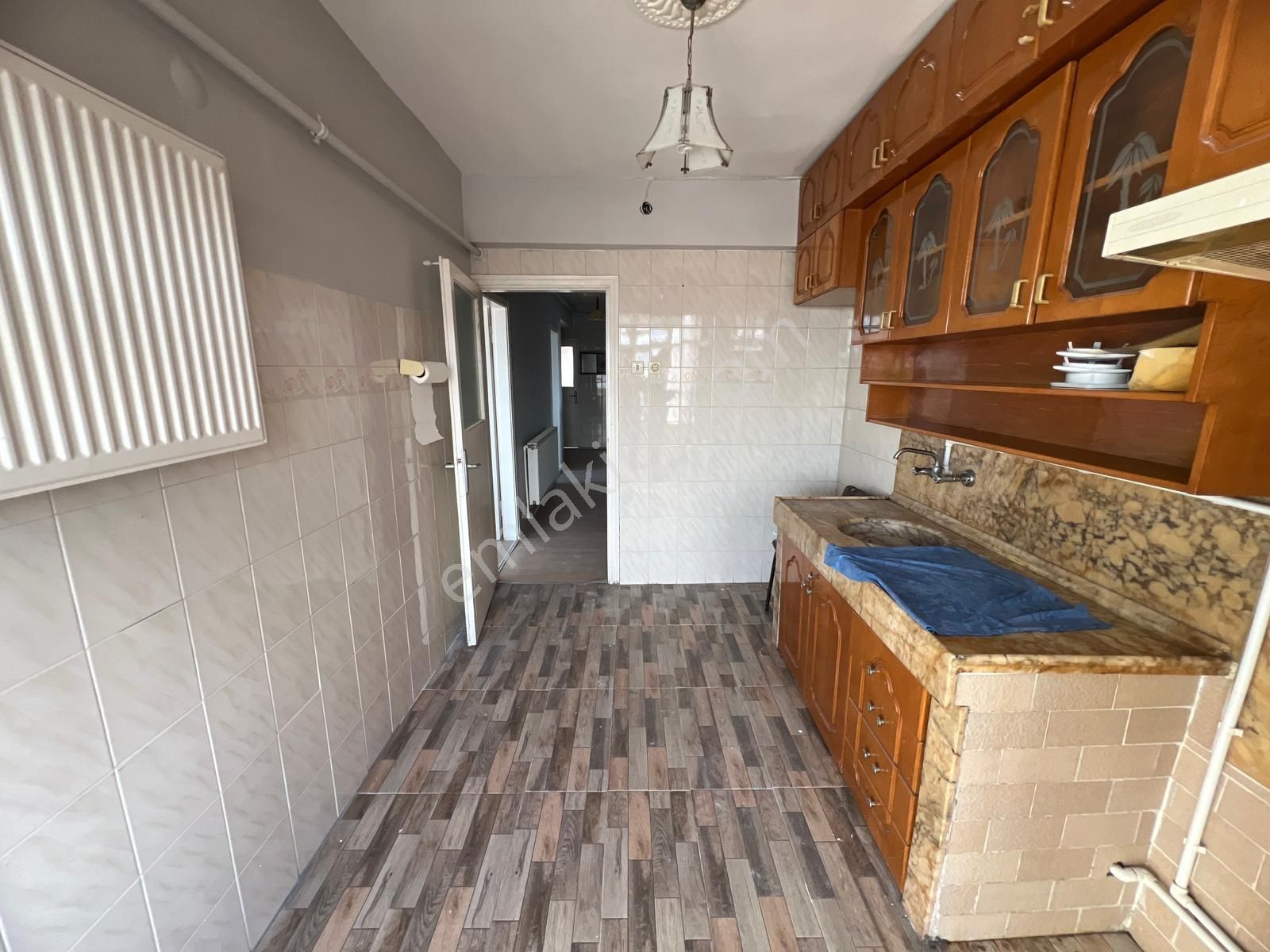 Yalı Gayrimenkul'den Merkezi Konum Deniz Manzaralı 3+1 Daire - Görsel 7