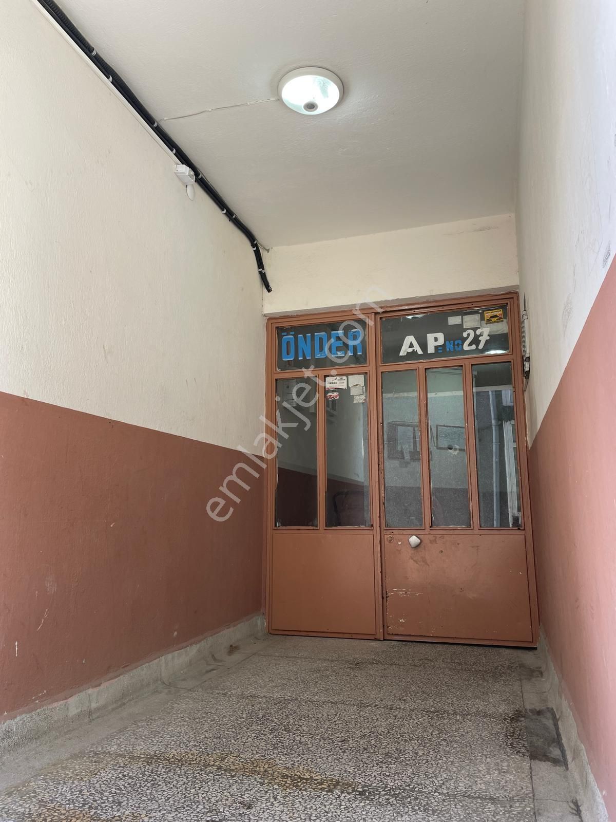 Afyon Üçok Emlaktan Dumlupınar Mah Satılık 2+1 Fırsat Daire - Görsel 3