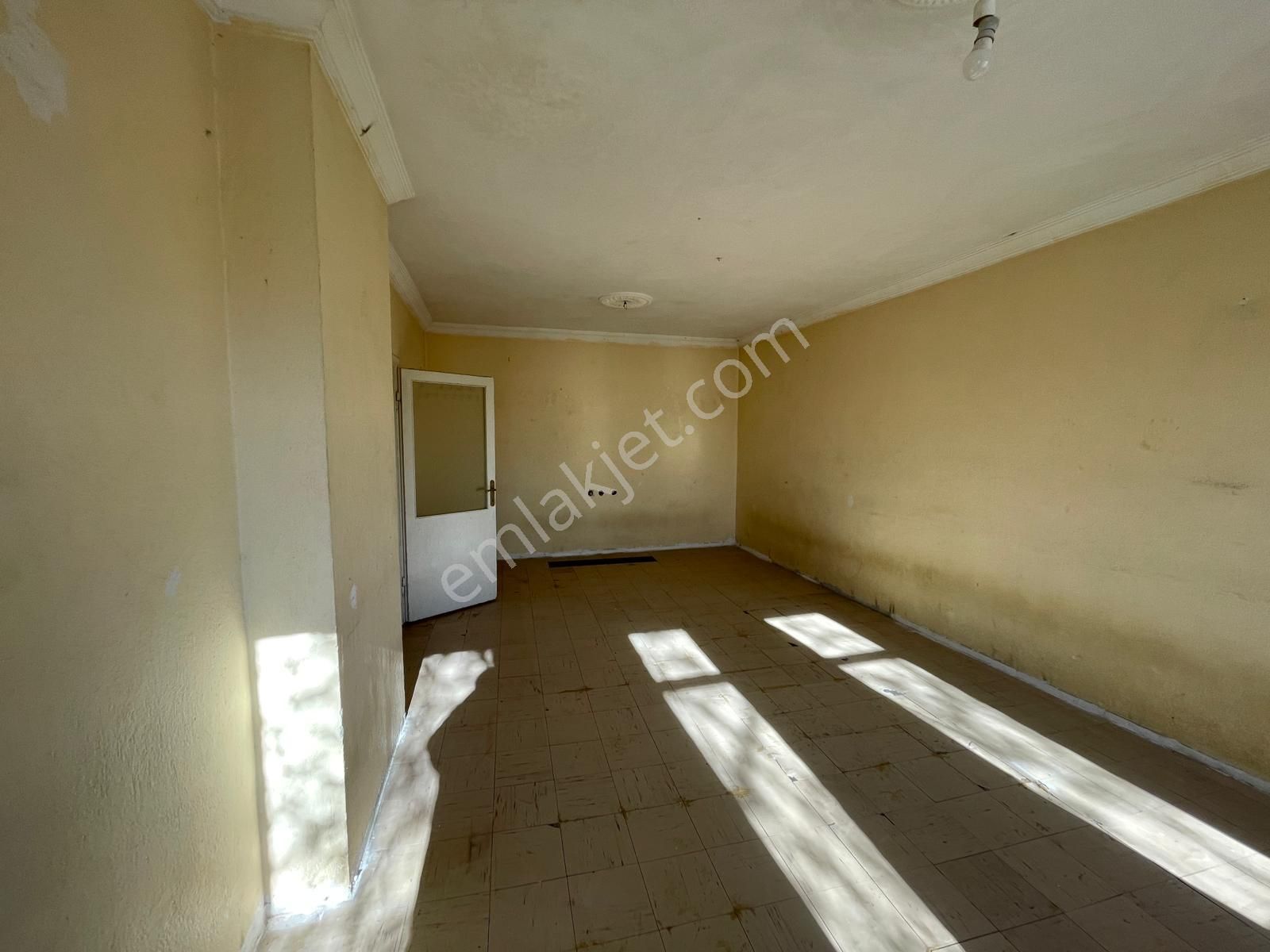 Afyon Üçok Emlaktan Dumlupınar Mah Satılık 2+1 Fırsat Daire - Görsel 13