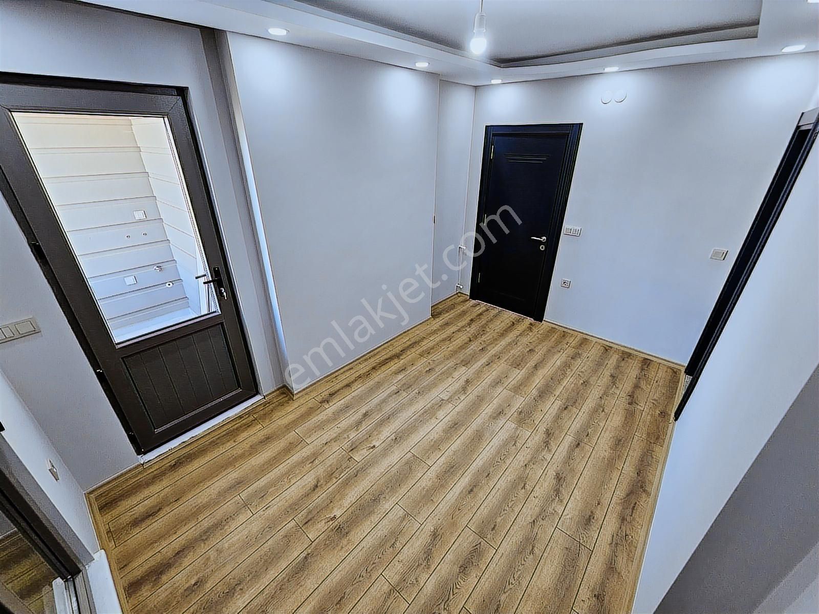 Eu Gayrimenkulden Şömineli Denize Yakın 4+1 Villa - Görsel 22