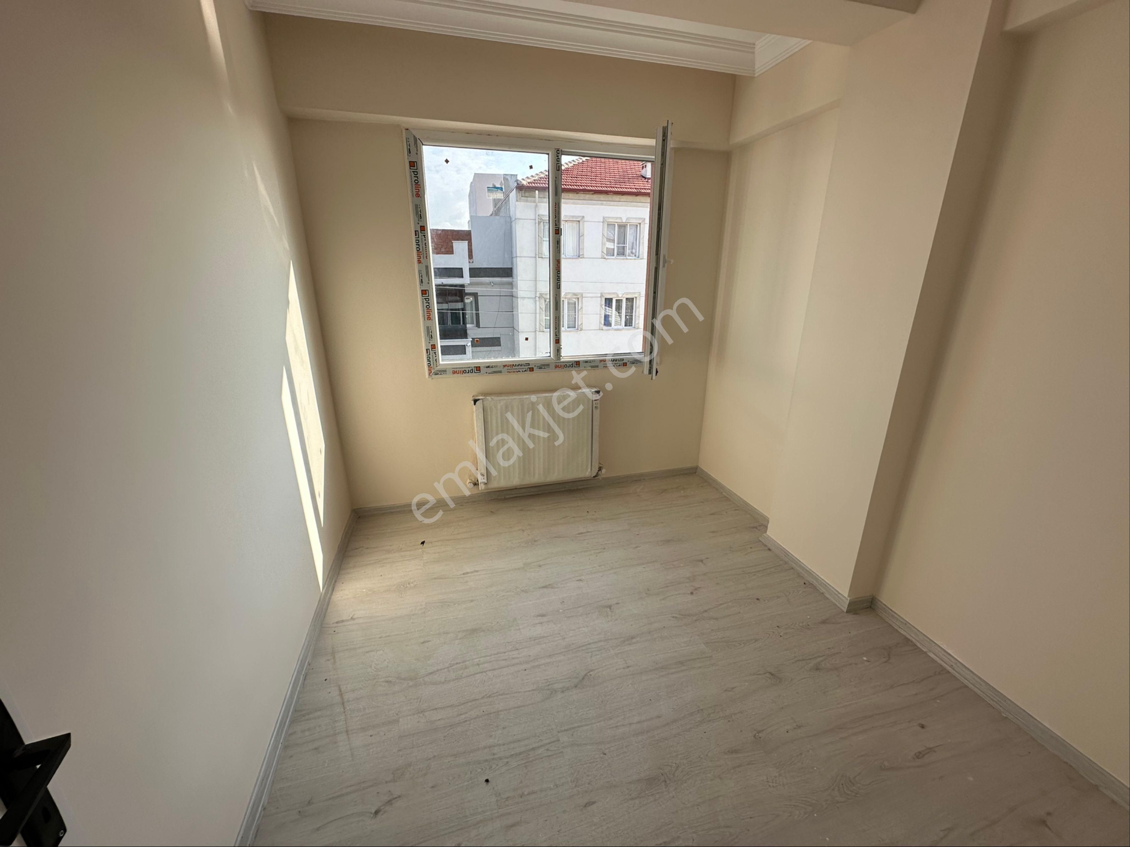 Cumhuriyette Satılık Hesaplı Ara Kat - Görsel 3