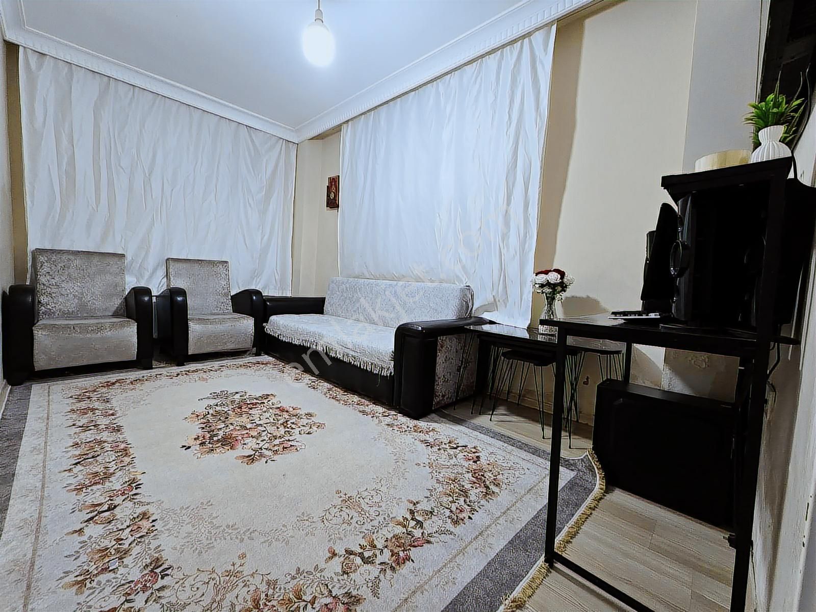 Mimar Yapıdan Satılık 2+1 Krediye Uygun İskanlı Bahçe Kat - Görsel 3