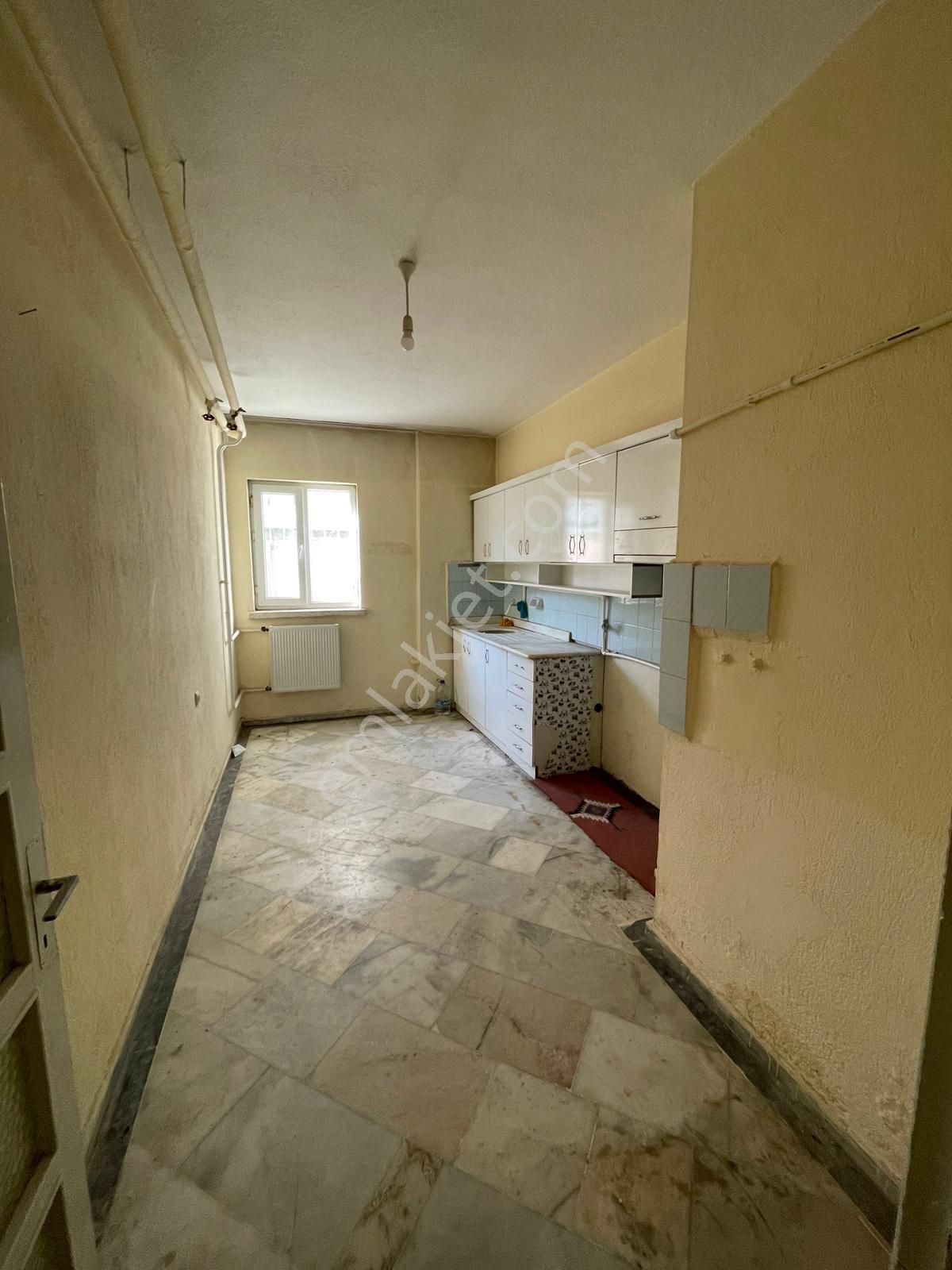 Afyon Üçok Emlaktan Dumlupınar Mah Fırsat 2+1 Mesken Tapulu Kelepir Daire - Görsel 8