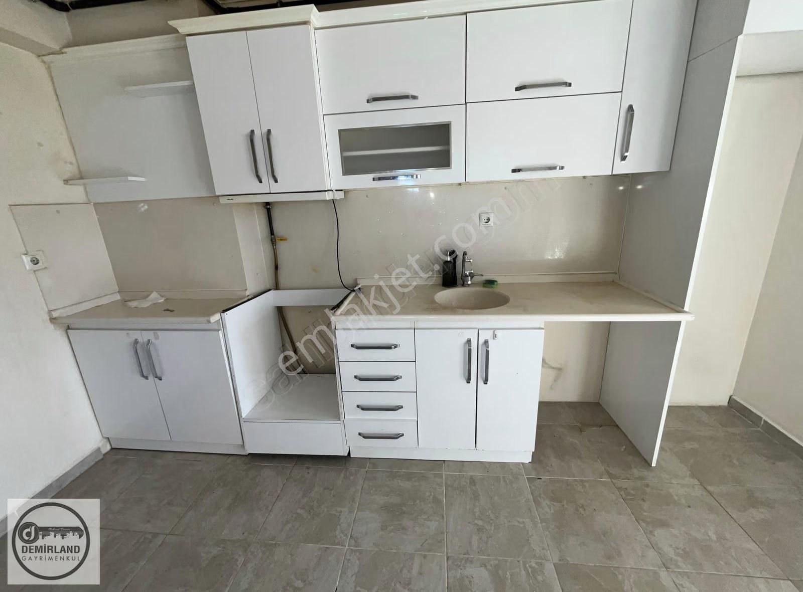 Demirland'dan Satılık Sporkent'te 3+1 Geniş Daire - Görsel 2