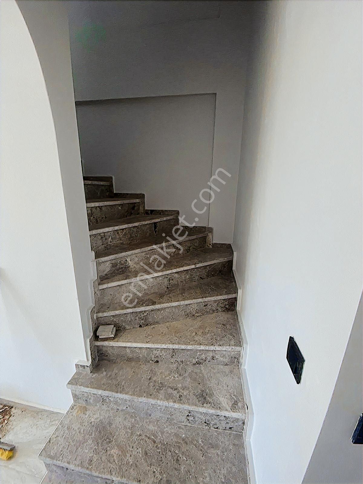 Rw Nefes'ten Altınova'da Denize Yürüme Mesafesinde 3+1 Villa - Görsel 16