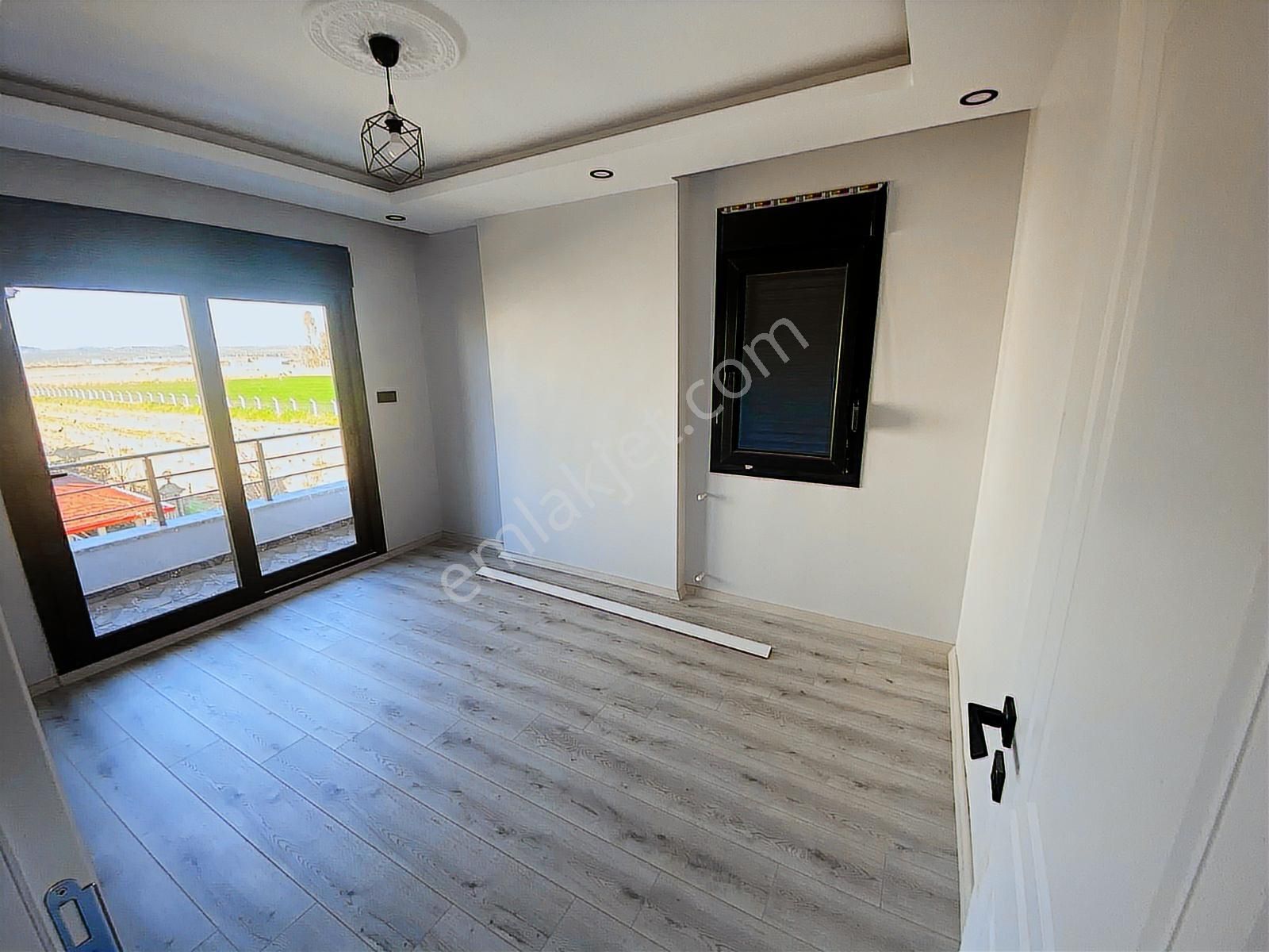 Rw Nefes'ten Altınova'da Denize Yürüme Mesafesinde 3+1 Villa - Görsel 11