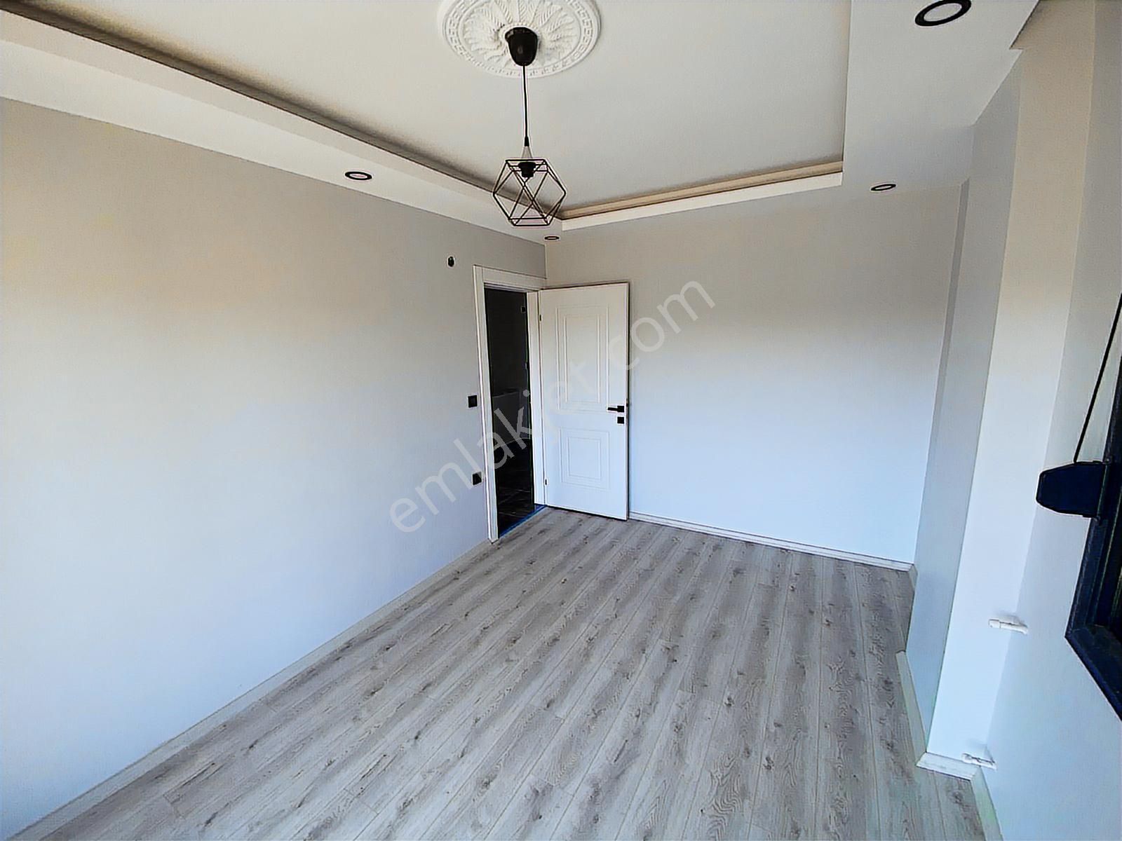 Rw Nefes'ten Altınova'da Denize Yürüme Mesafesinde 3+1 Villa - Görsel 14