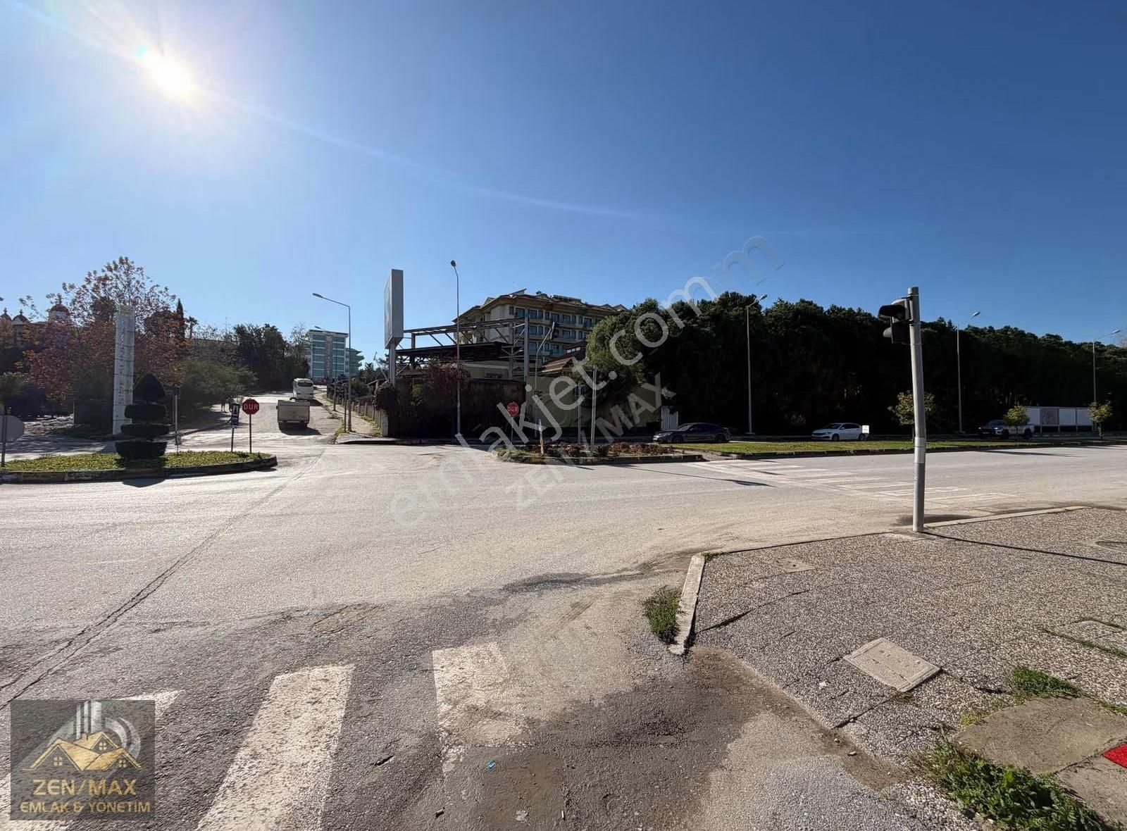 Manavgat Evrenseki Çolaklı Kavşağında Cadde Üzeri Devren Market - Görsel 8