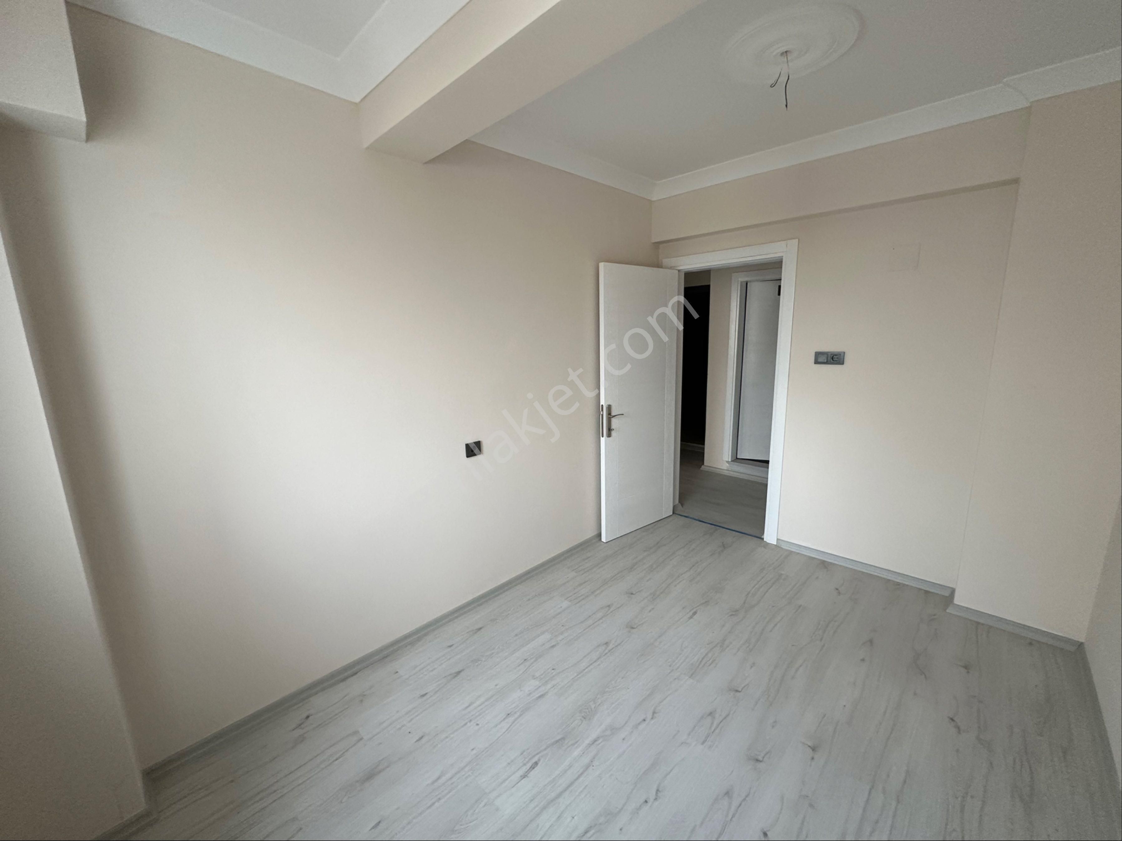 Efendi Mahallesinde Satılık 2+1 Ara Kat - Görsel 9