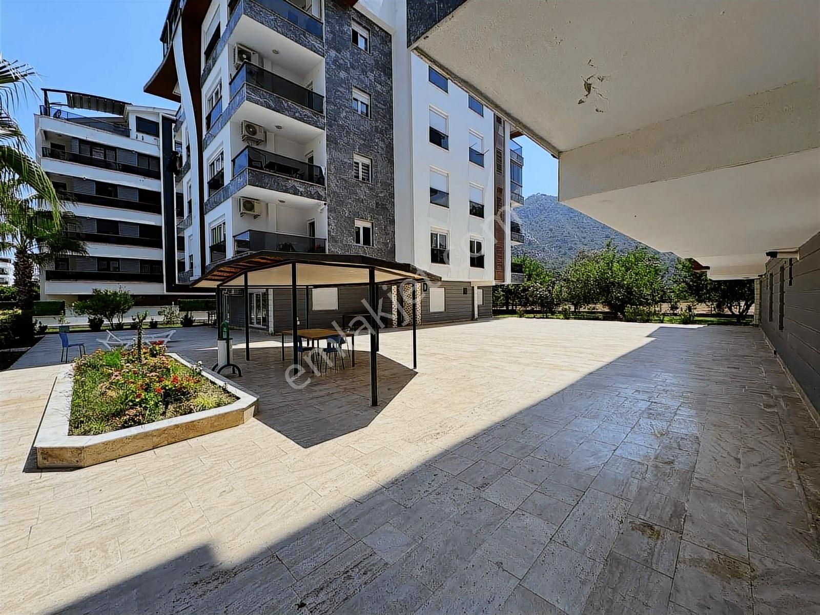 2+1 Muhteşem Manzaralı Daire - Görsel 12