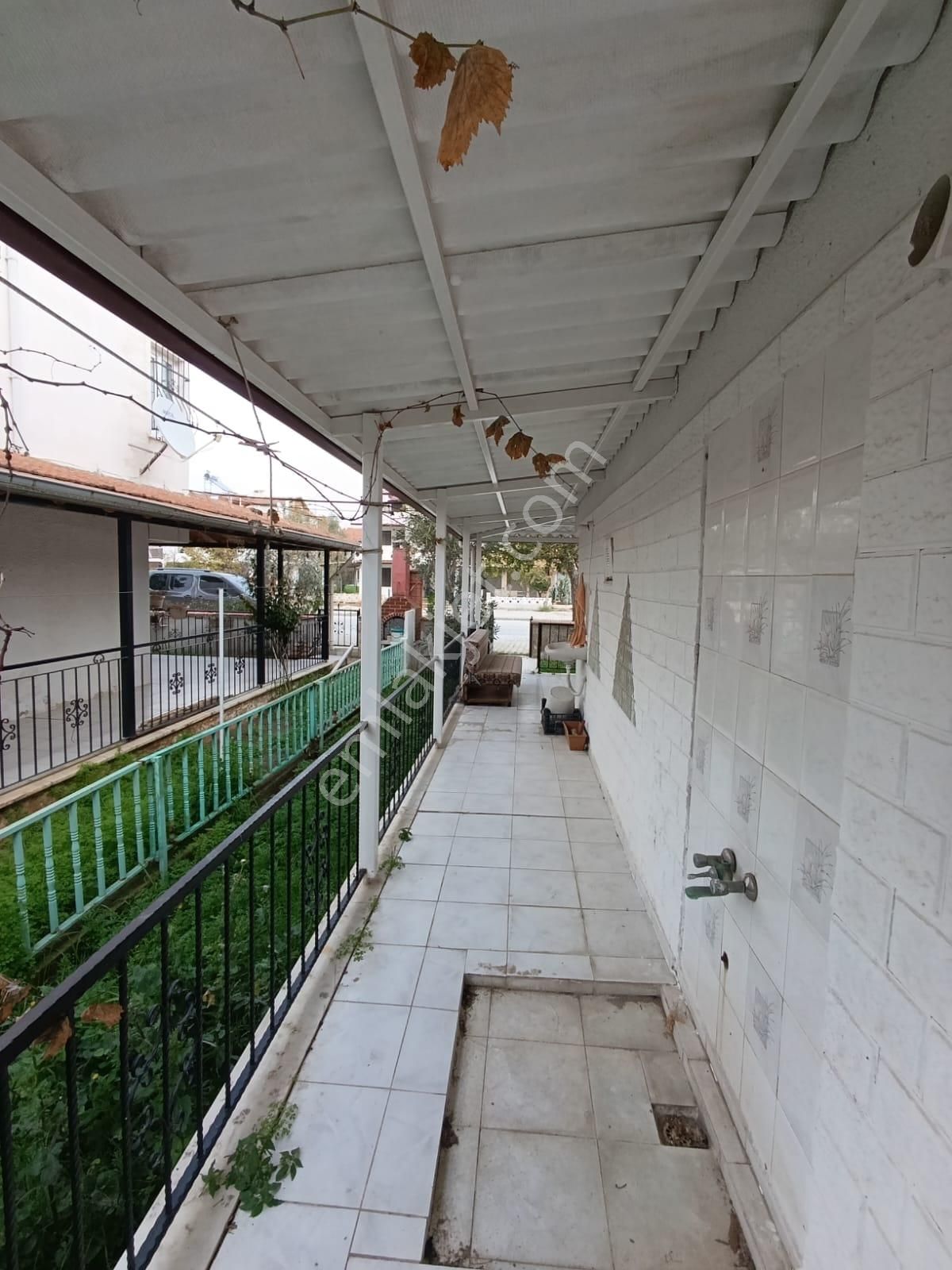 Kuşadası Güzelçamlı"da Denize 550 M. Cadde Üzeri Satılık Villa.. - Görsel 18