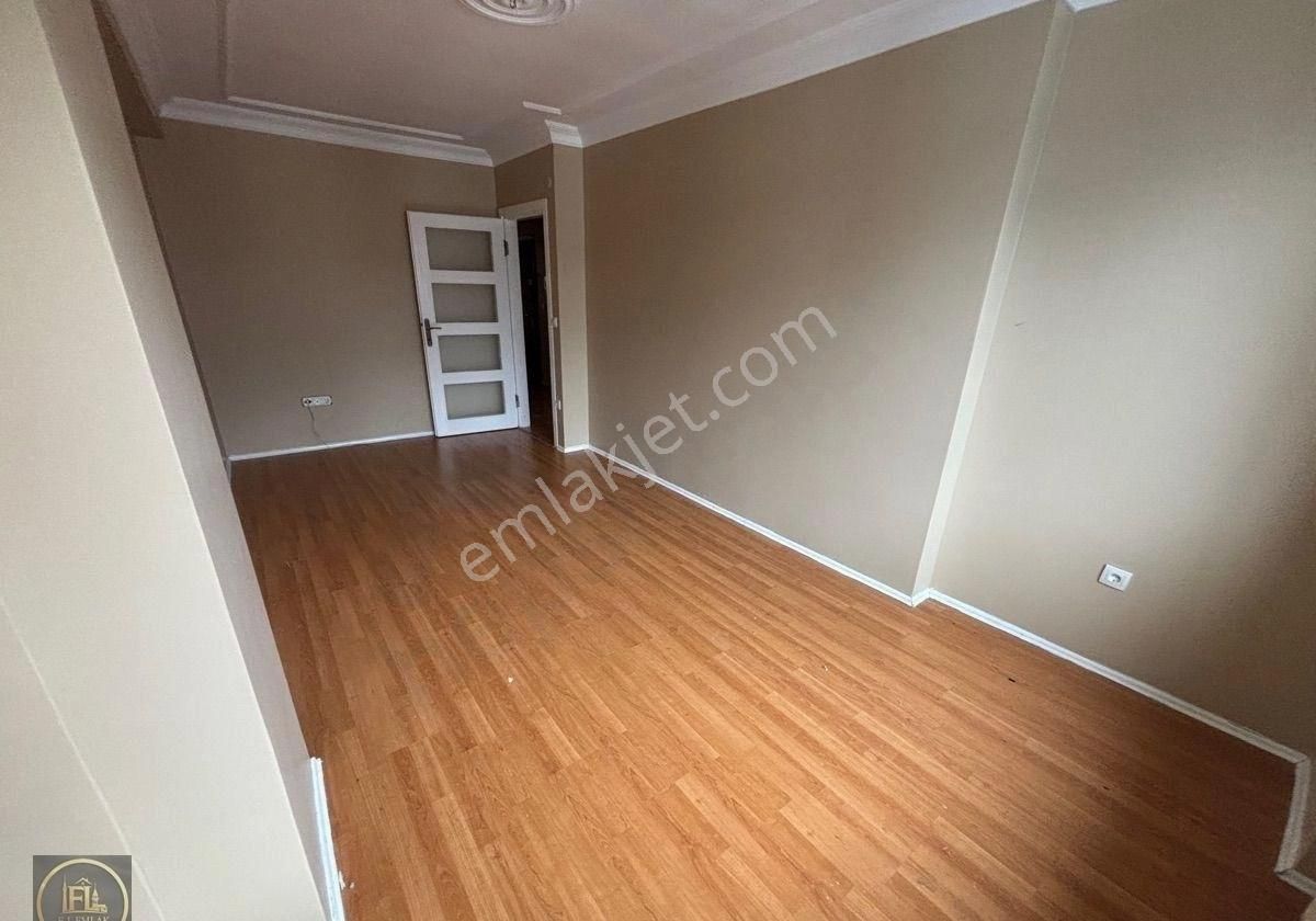 F-l Emlaktan Ümraniye Metro Yakını 5+2 Çift Teraslı Dublex Daire - Görsel 21