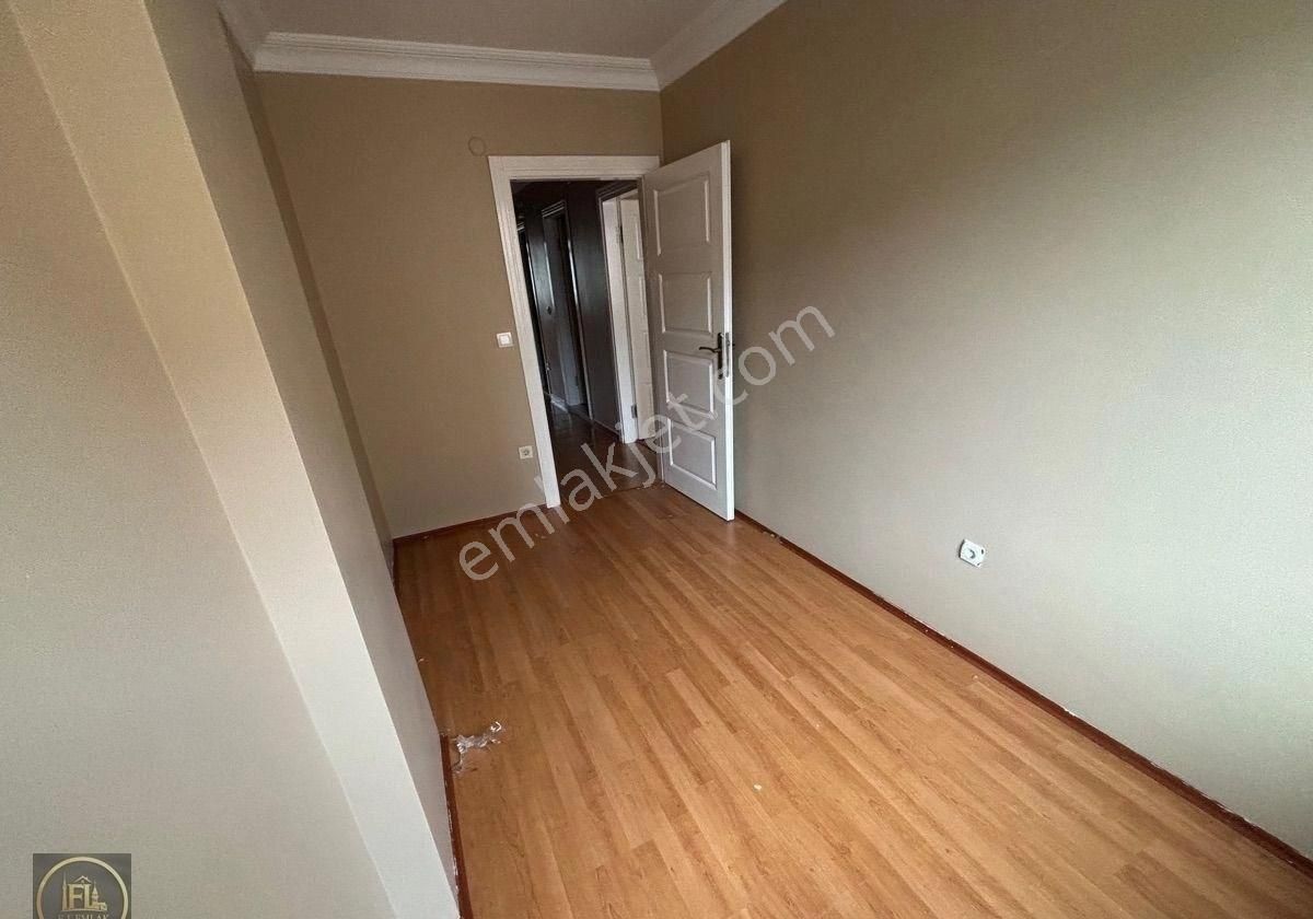 F-l Emlaktan Ümraniye Metro Yakını 5+2 Çift Teraslı Dublex Daire - Görsel 26