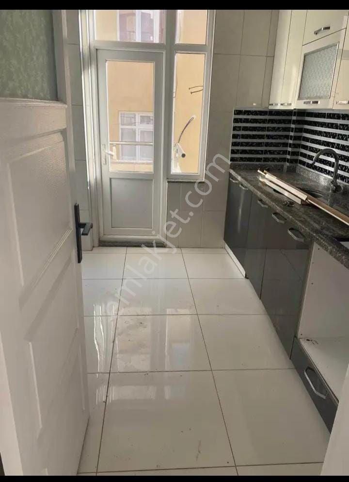 Kavaklıda Köşe Başı Satılık 2+1 Güney Daire - Görsel 7