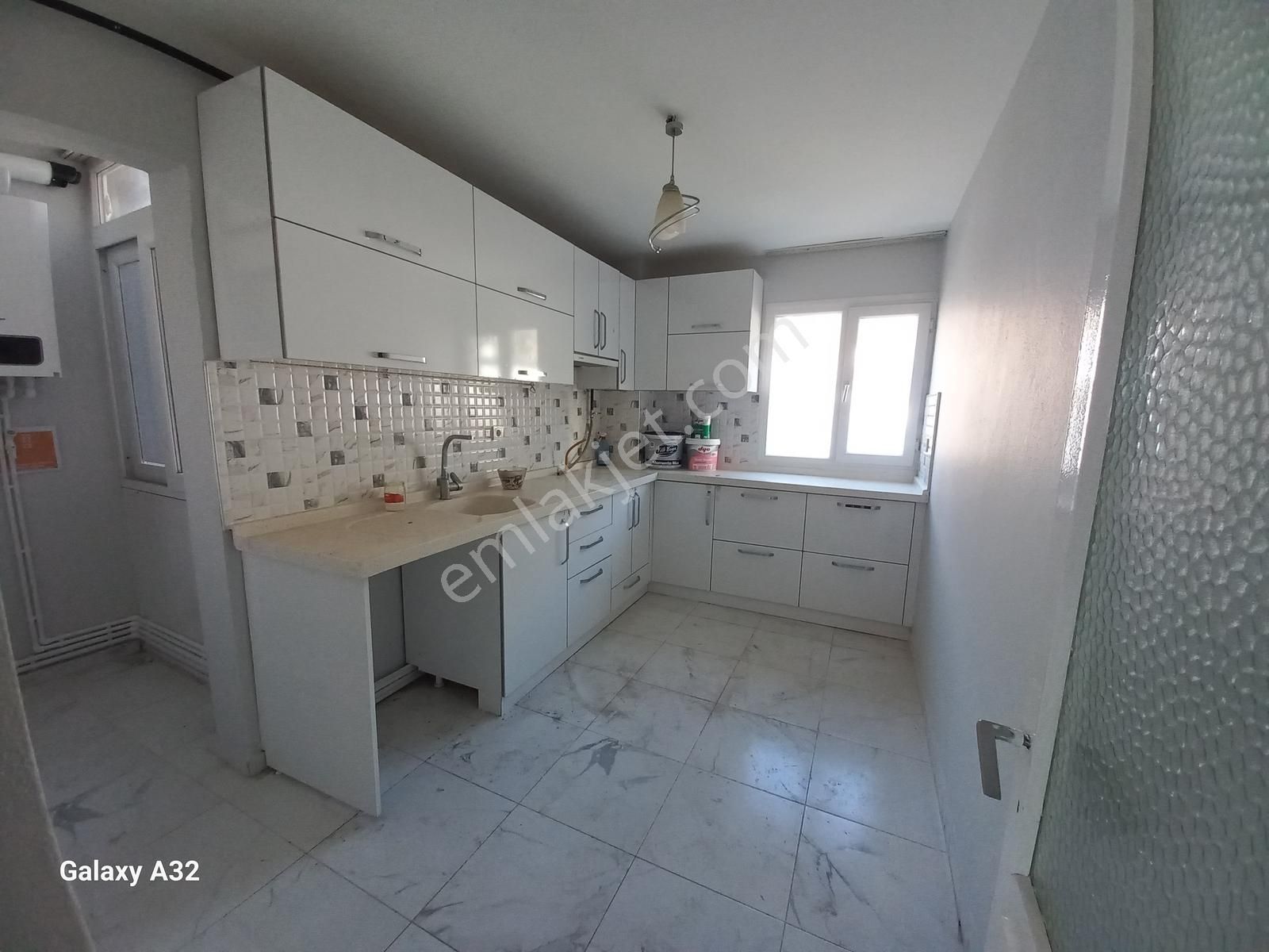 Emlak Buraya / Çiğli Egekent Ormancılar Sitesi 3+1 Kiralık Daire - Görsel 3