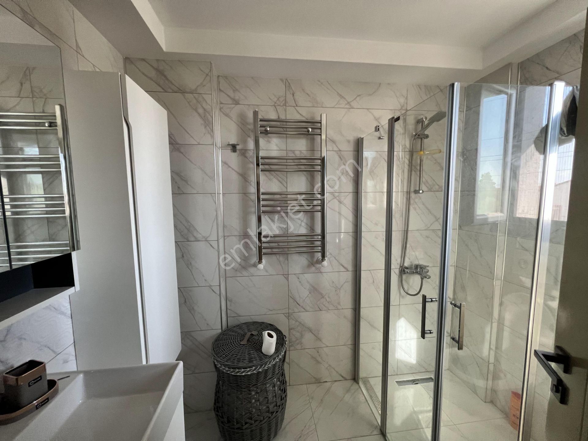 Ayvalık Ta Satılık Muhtesem Villa.yuzme Havuzludur - Görsel 10