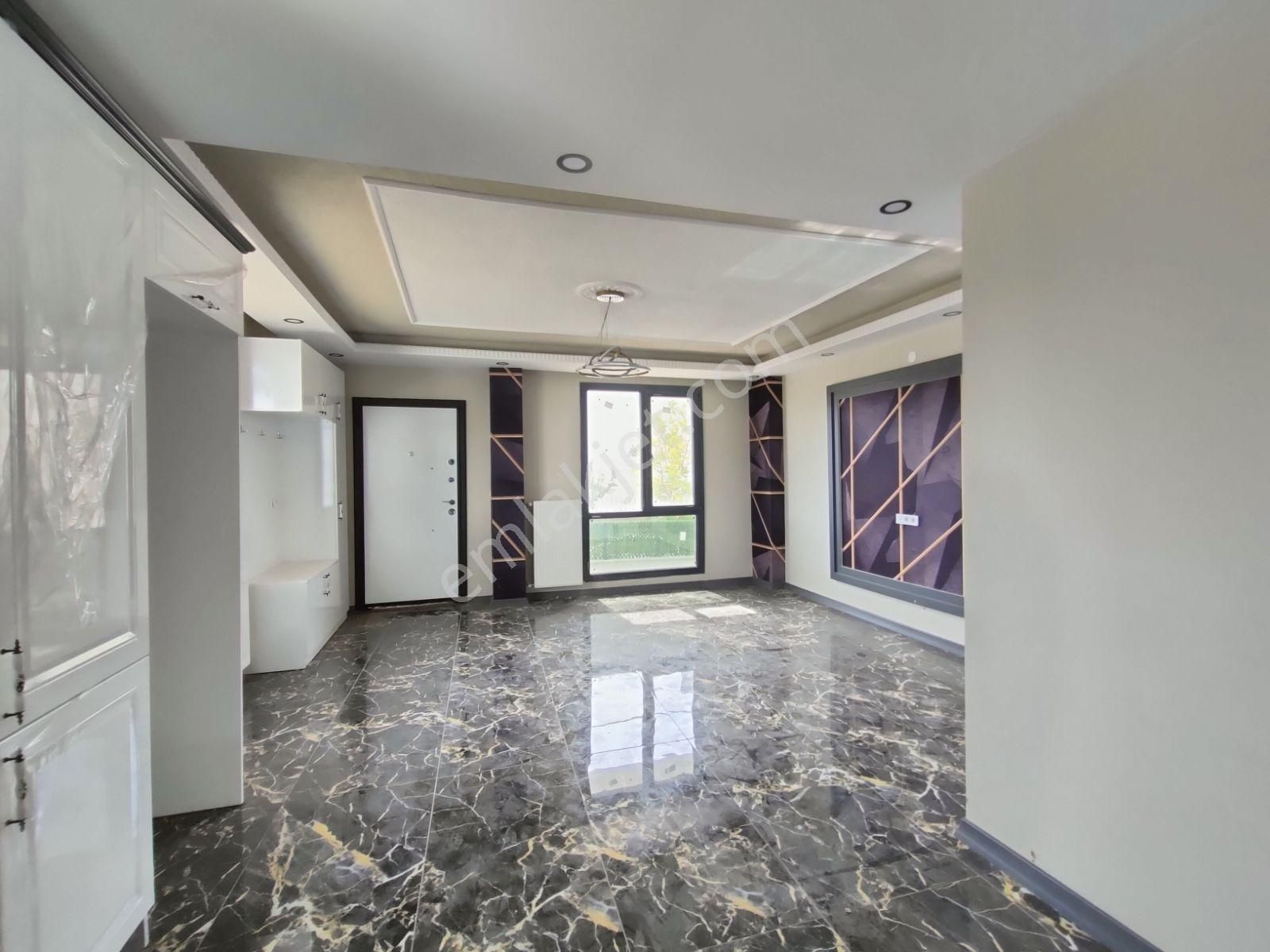 Kartallar'dan Deniz Tarafında Kocaman Bahçeli Lüks Ve Şık Yazlık - Görsel 17