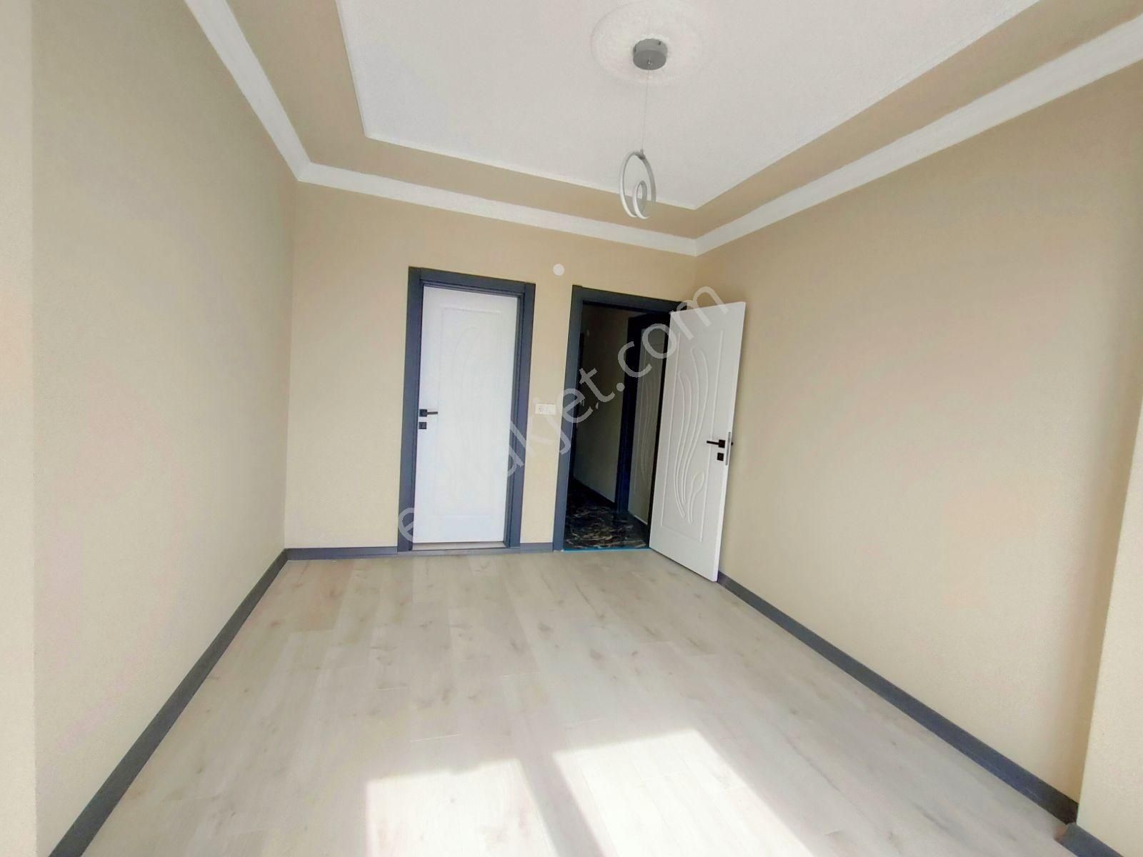 Kartallar'dan Deniz Tarafında Kocaman Bahçeli Lüks Ve Şık Yazlık - Görsel 21