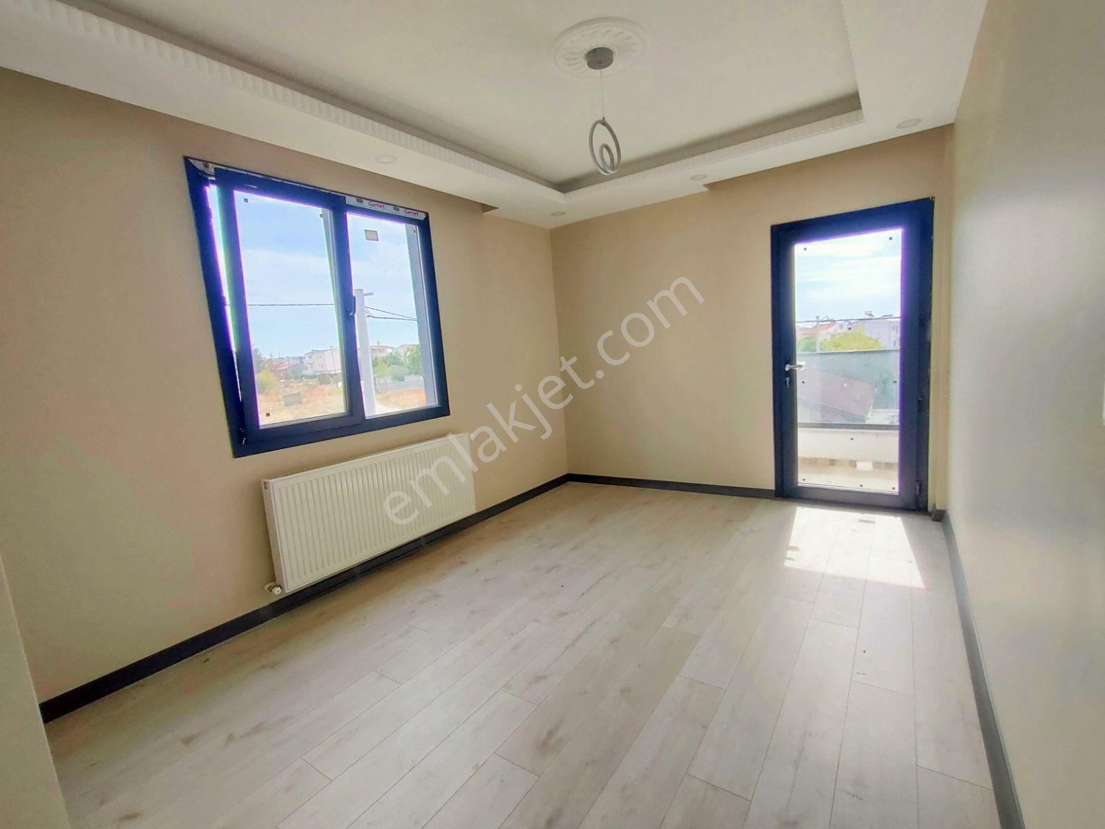 Kartallar'dan Deniz Tarafında Kocaman Bahçeli Lüks Ve Şık Yazlık - Görsel 22