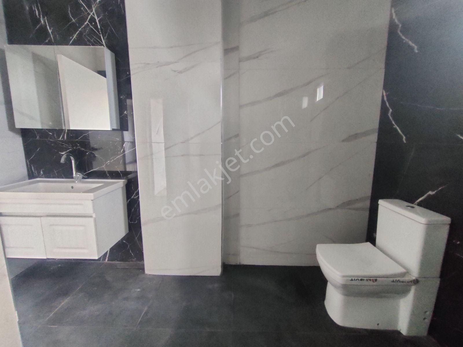 Denize Yakın Merkezi Konumlu Köşe Başı Villa/kartallar'dan/ - Görsel 7