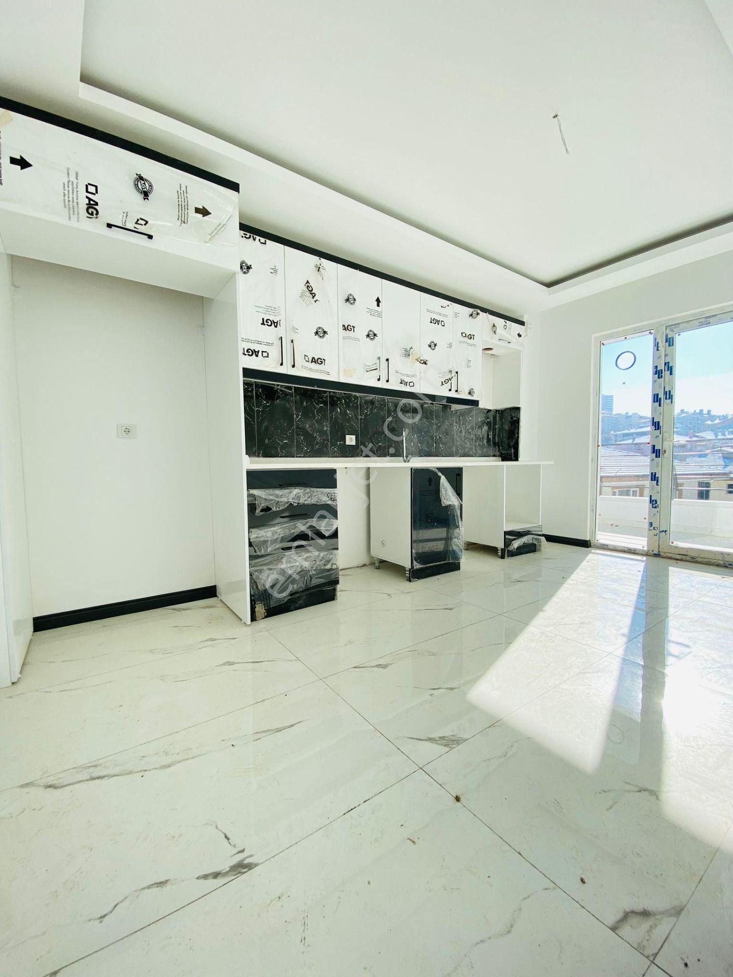 Boğaziçi Samsun Yolu Cephe Sıfır Bina Katta Satılık 3+1 Daire !!! - Görsel 5