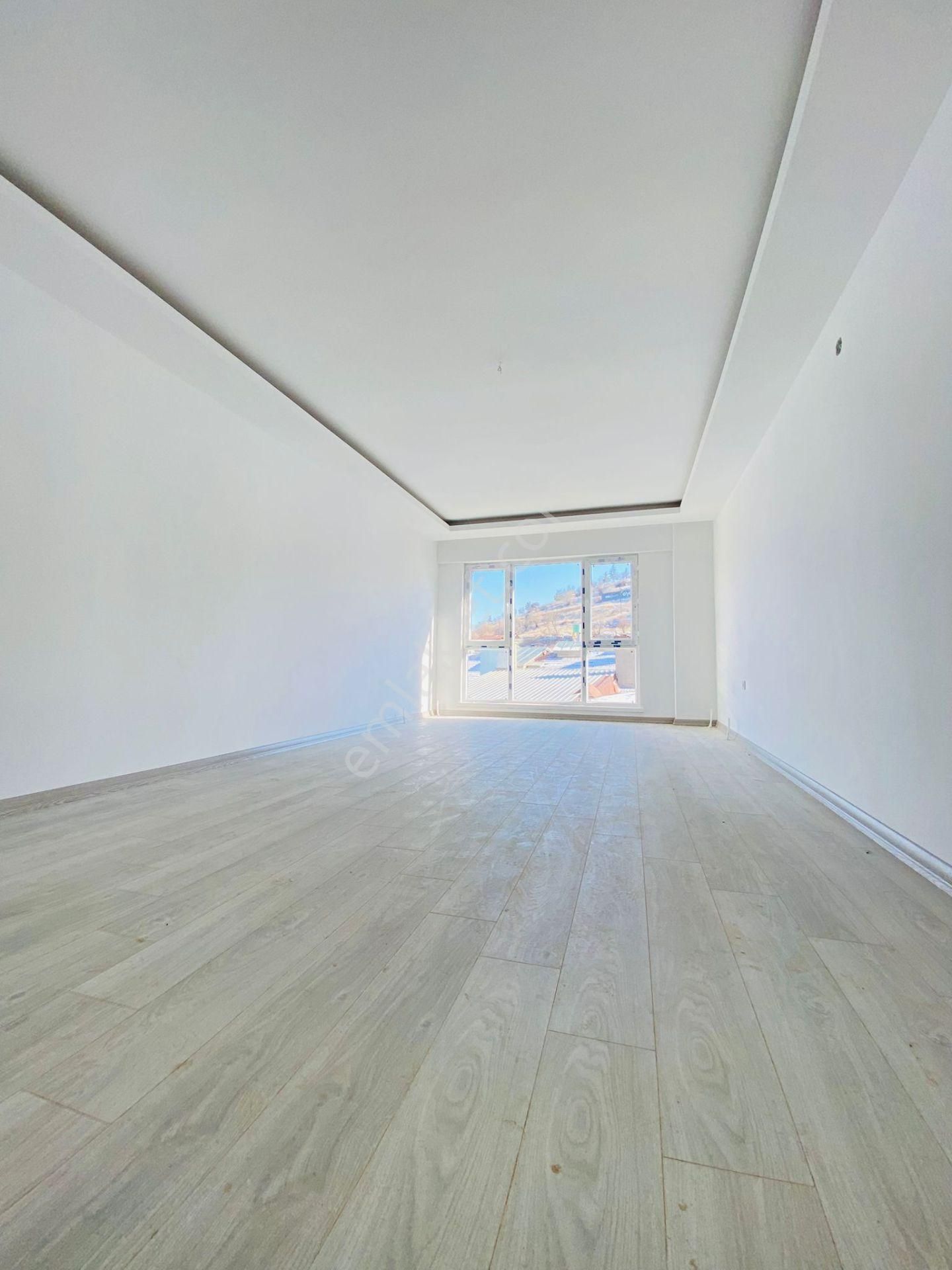 Boğaziçi Samsun Yolu Cephe Sıfır Bina Katta Satılık 3+1 Daire !!! - Görsel 10