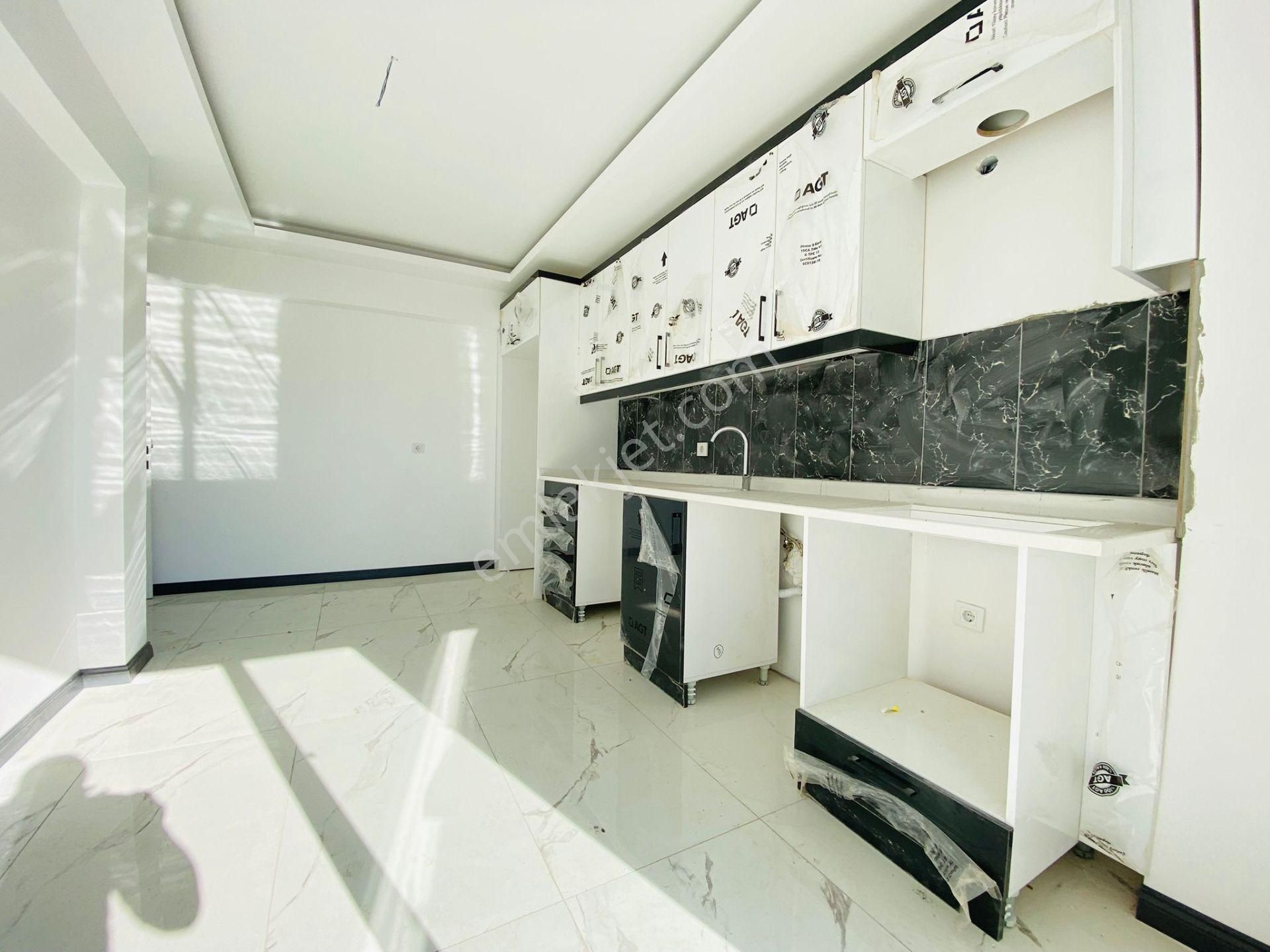 Boğaziçi Samsun Yolu Cephe Sıfır Bina Katta Satılık 3+1 Daire !!! - Görsel 3