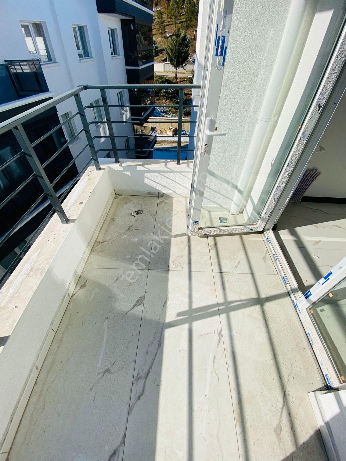 Boğaziçi Samsun Yolu Cephe Sıfır Bina Katta Satılık 3+1 Daire !!! - Görsel 22