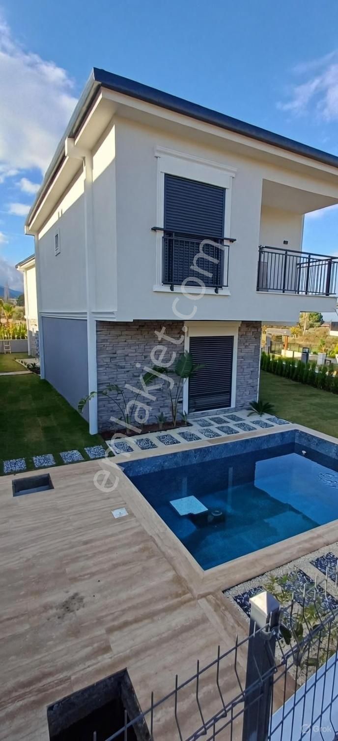 Mazaralı Sıfır Oturmaya Hazır Lüx Villalar