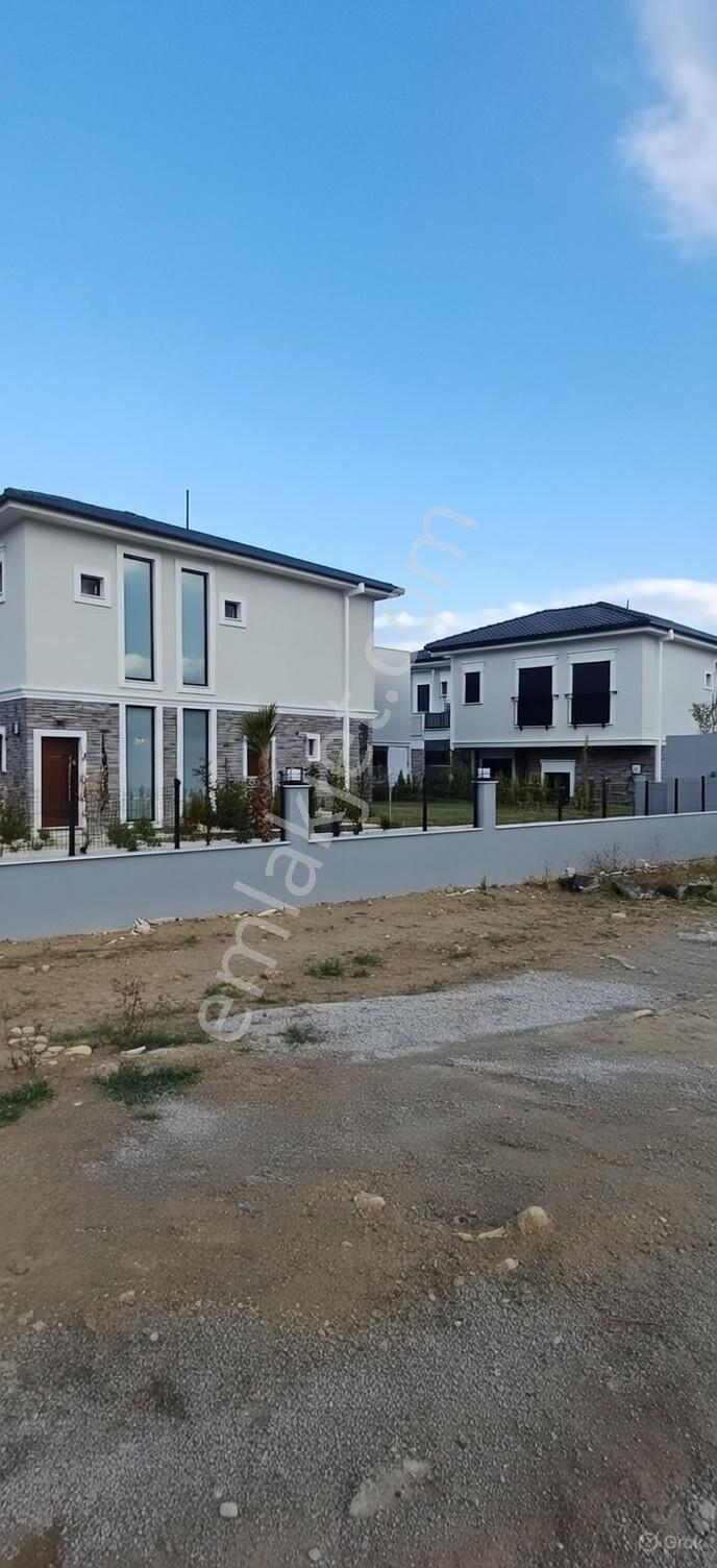 Mazaralı Sıfır Oturmaya Hazır Lüx Villalar - Görsel 11