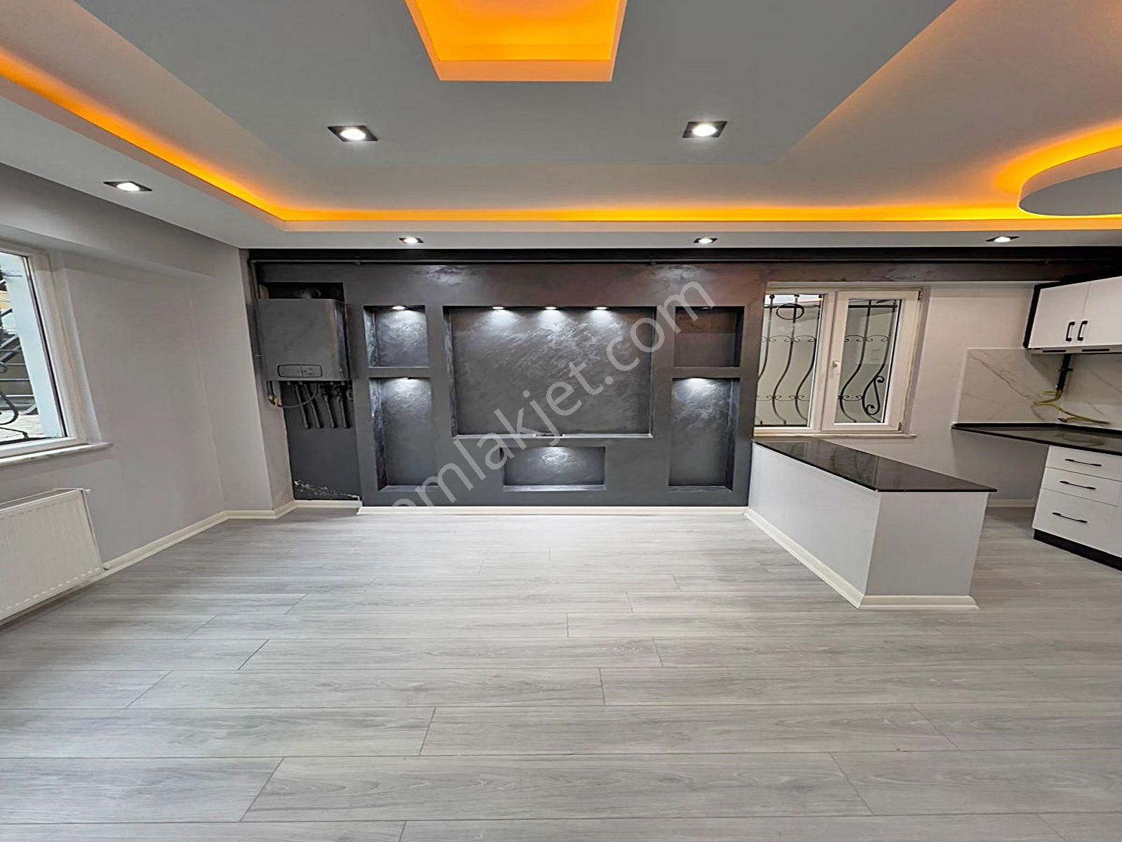 Cadde34'den Metrobüse Yürüme Mesafesinde %80 Krediye Uygun Çift Bahçeli Giriş Seviyesinde Bahçe Katı - Görsel 18