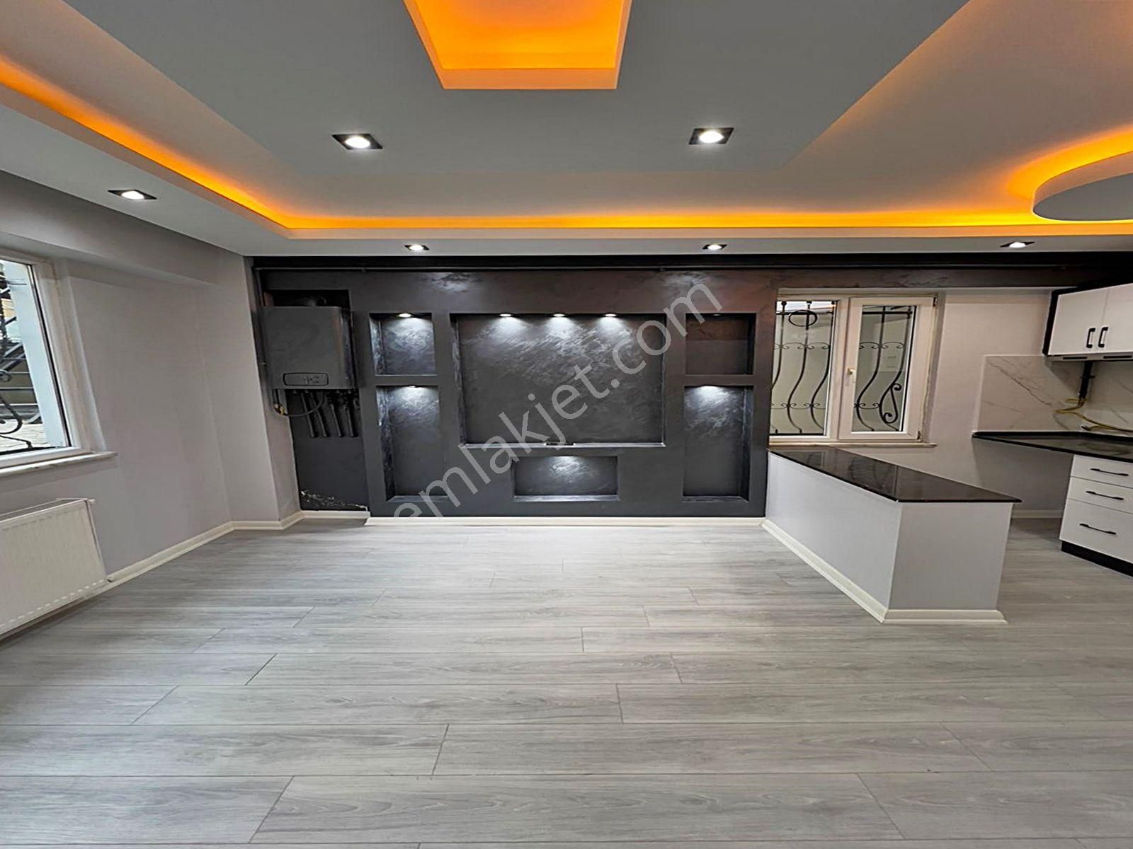 Cadde34'den Metrobüse Yürüme Mesafesinde %80 Krediye Uygun Çift Bahçeli Giriş Seviyesinde Bahçe Katı - Görsel 8