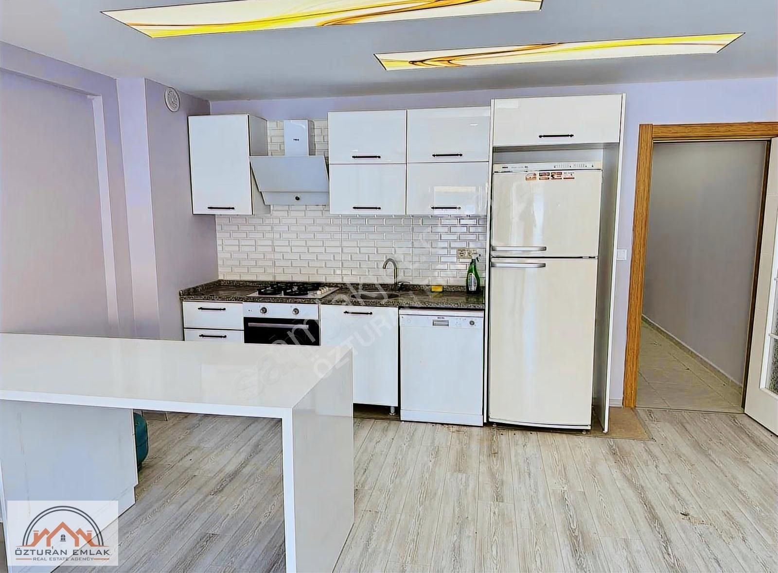 Davutlar Merkez'de Havuzlu Sitede 1+1 - Görsel 8