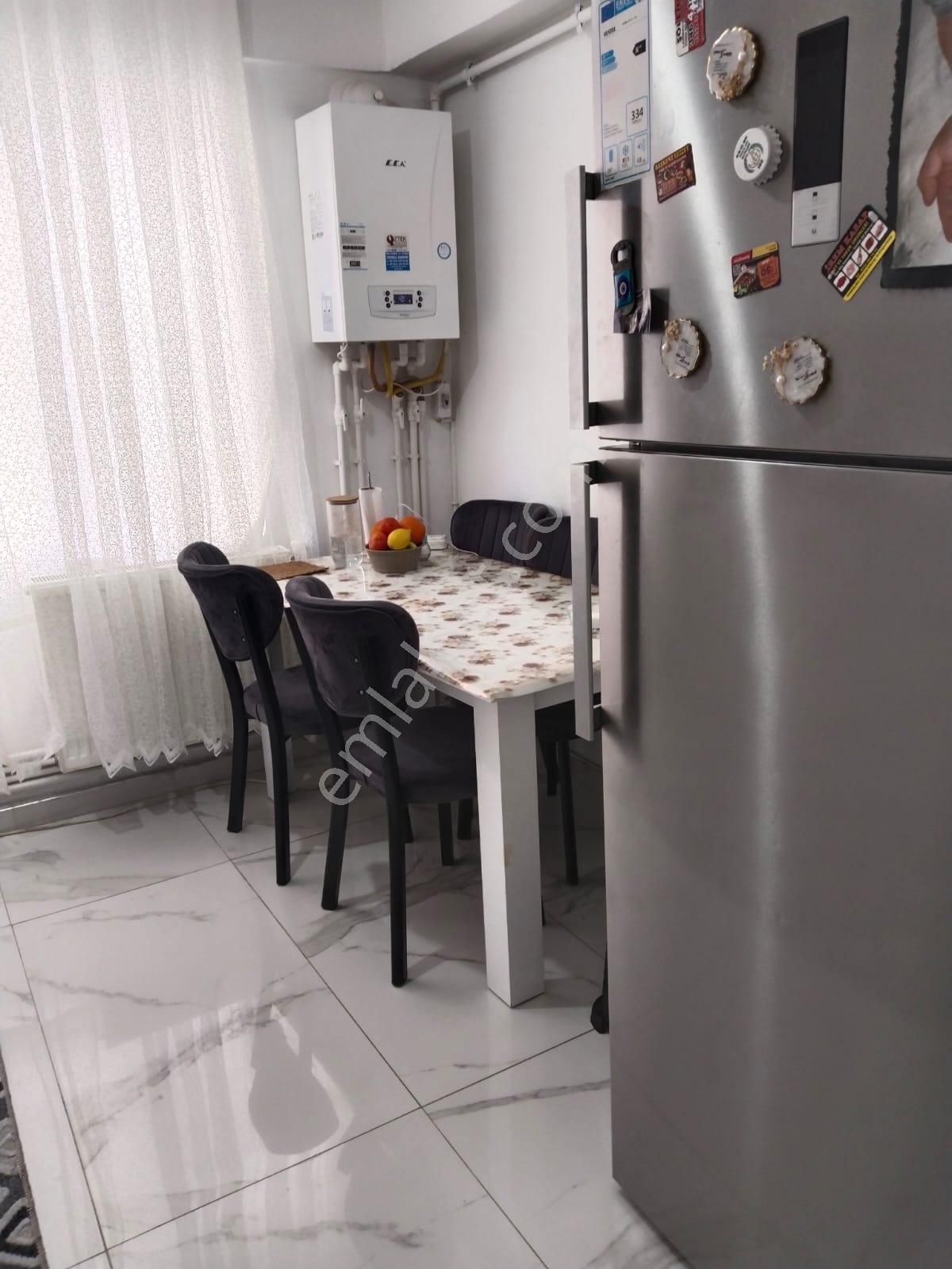 Dutlubahçe 'de Doğalgazlı Ayrı Mutfaklı Geniş 3+1 - Görsel 3