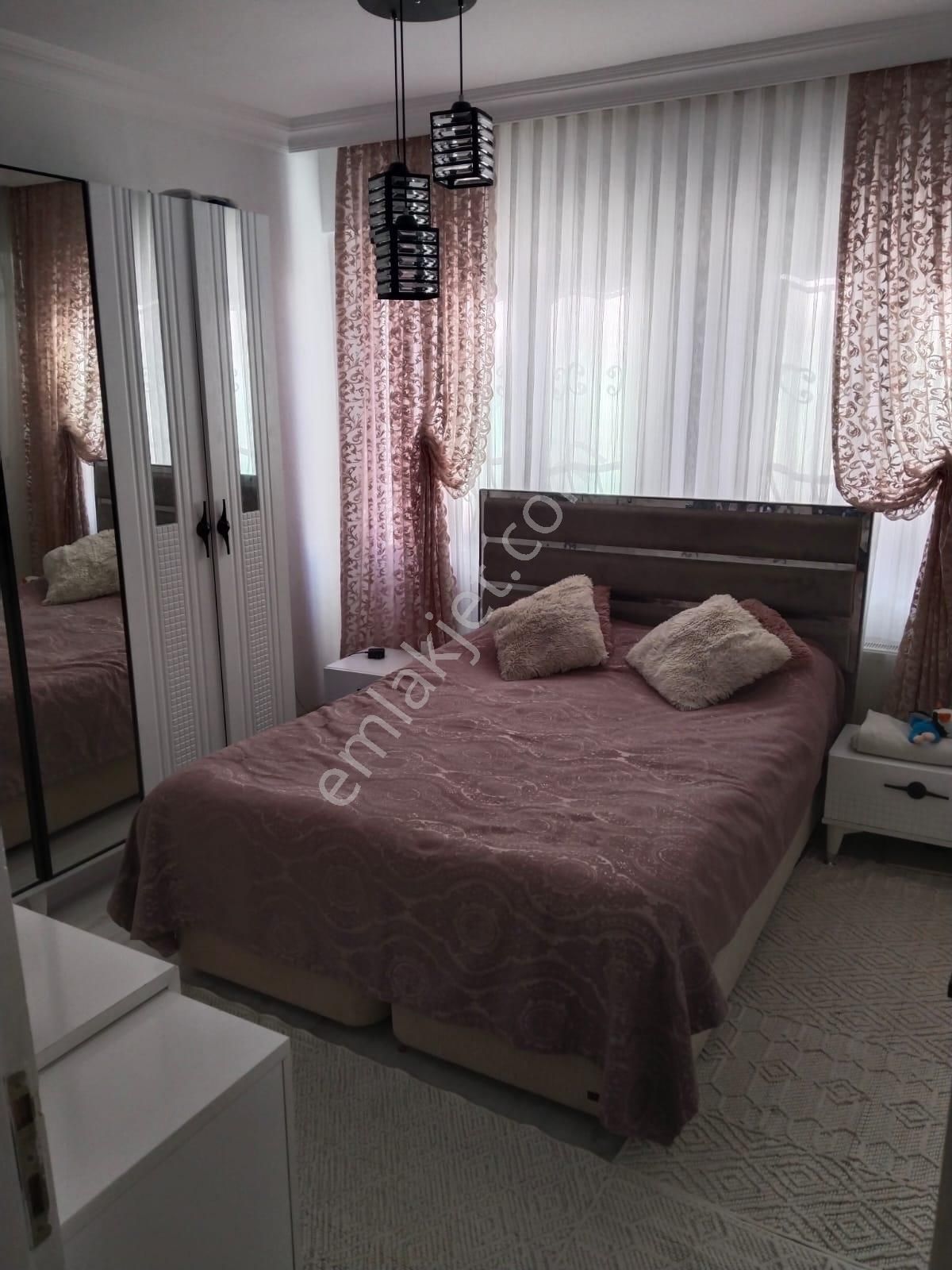 Dutlubahçe 'de Doğalgazlı Ayrı Mutfaklı Geniş 3+1 - Görsel 11