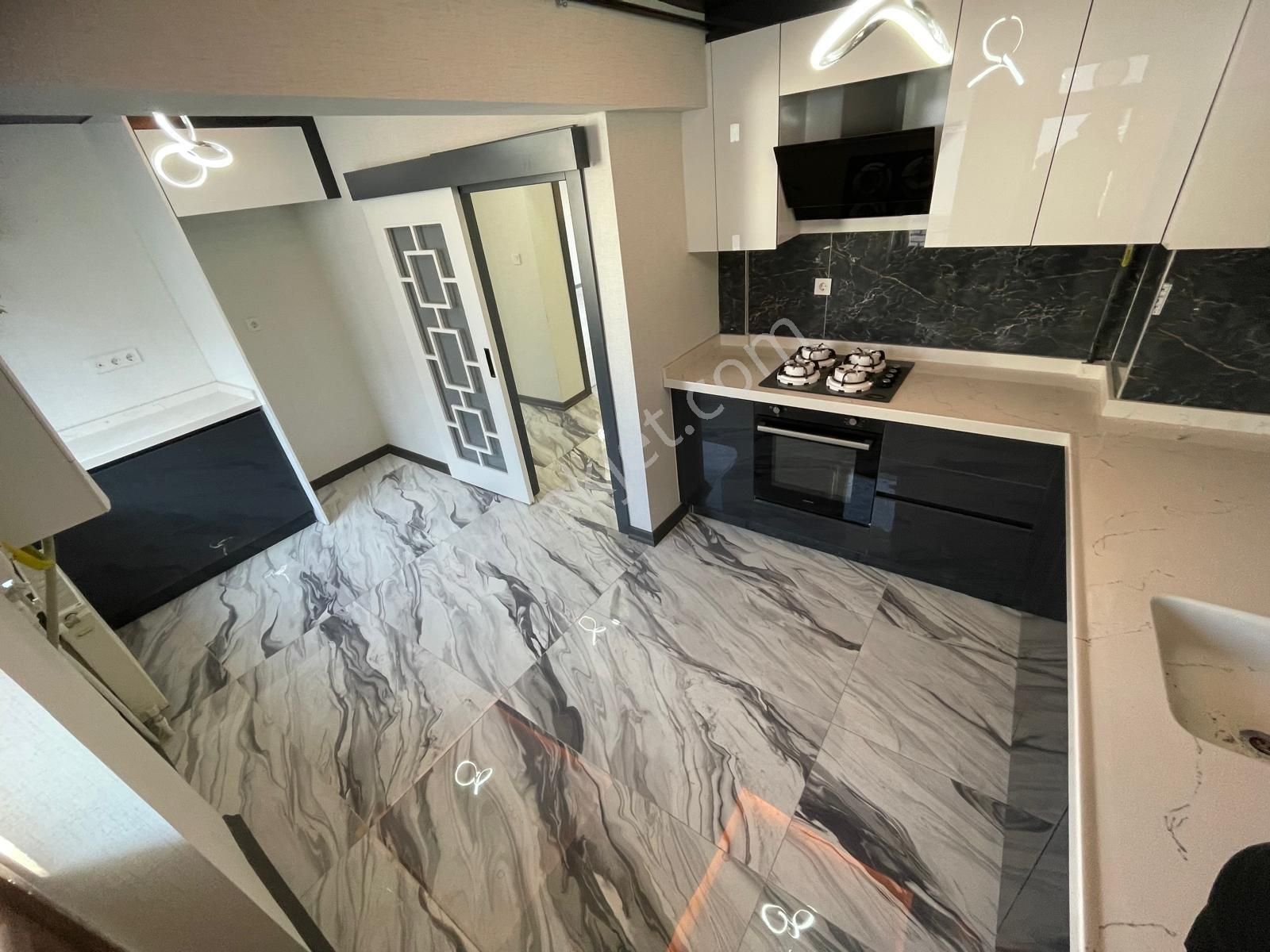 Sincan Akşemsettin Mah.'de Satılık 4+1 3 Balkonlu Teraslı Daire - Görsel 6