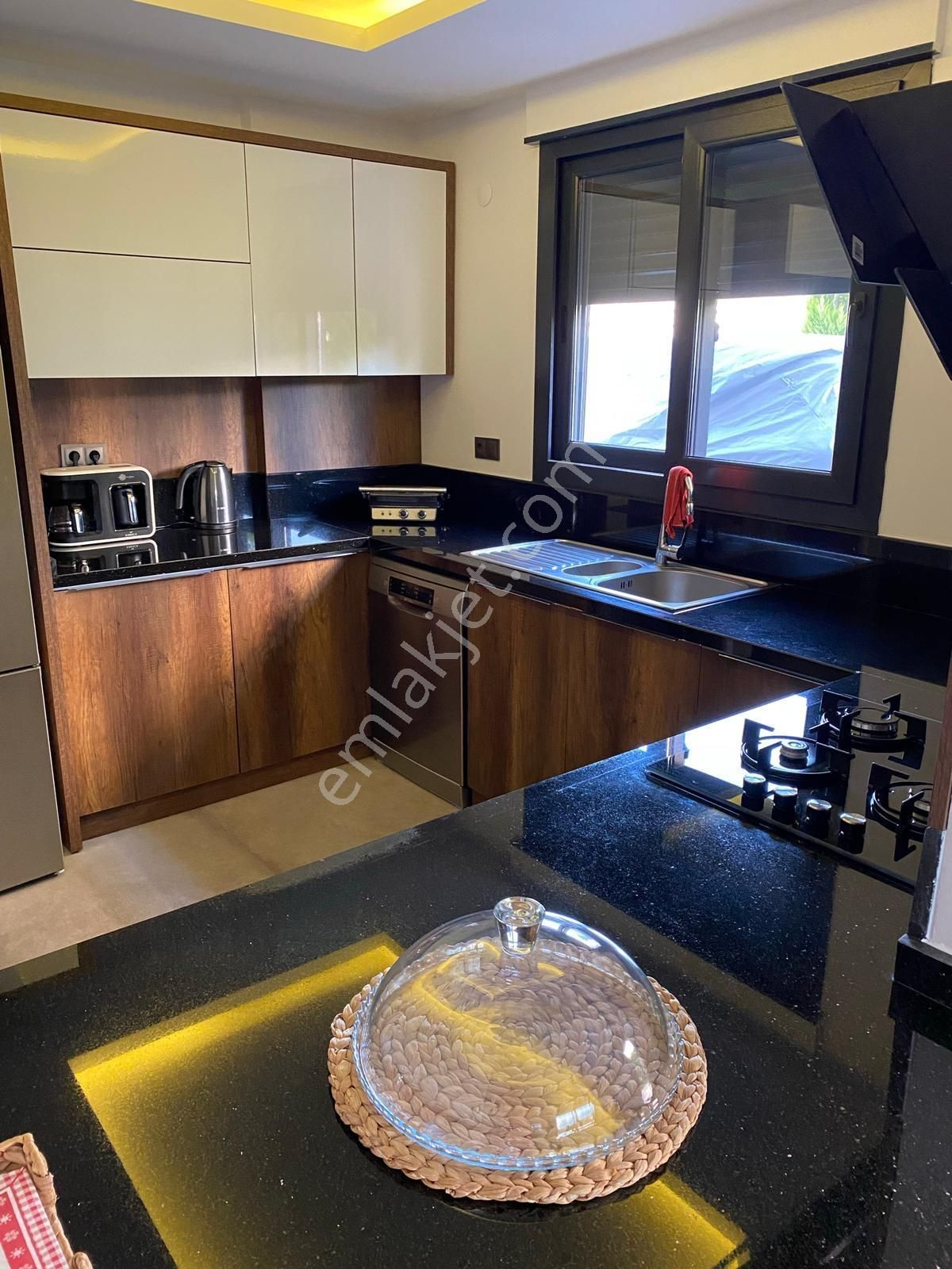 Soğucak'ta 3+1 Bahçeli Villa - Görsel 9