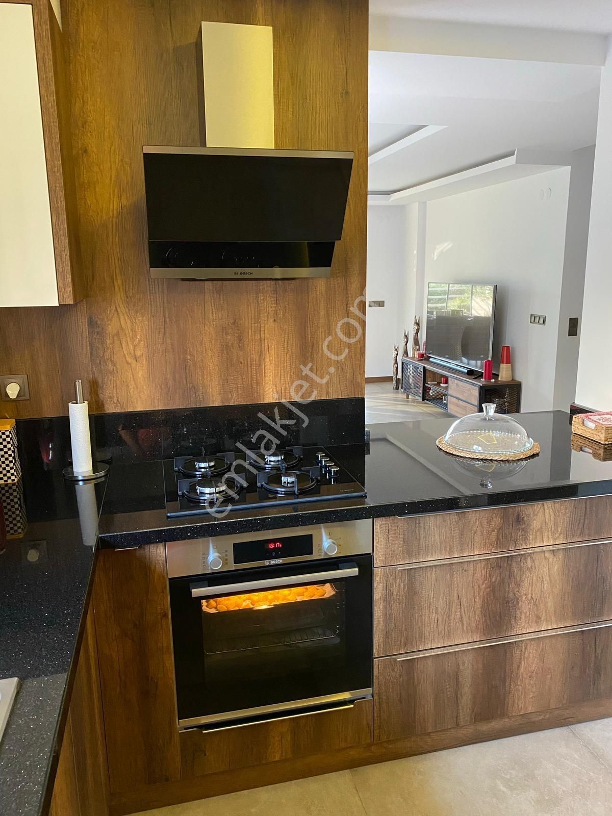 Soğucak'ta 3+1 Bahçeli Villa - Görsel 11