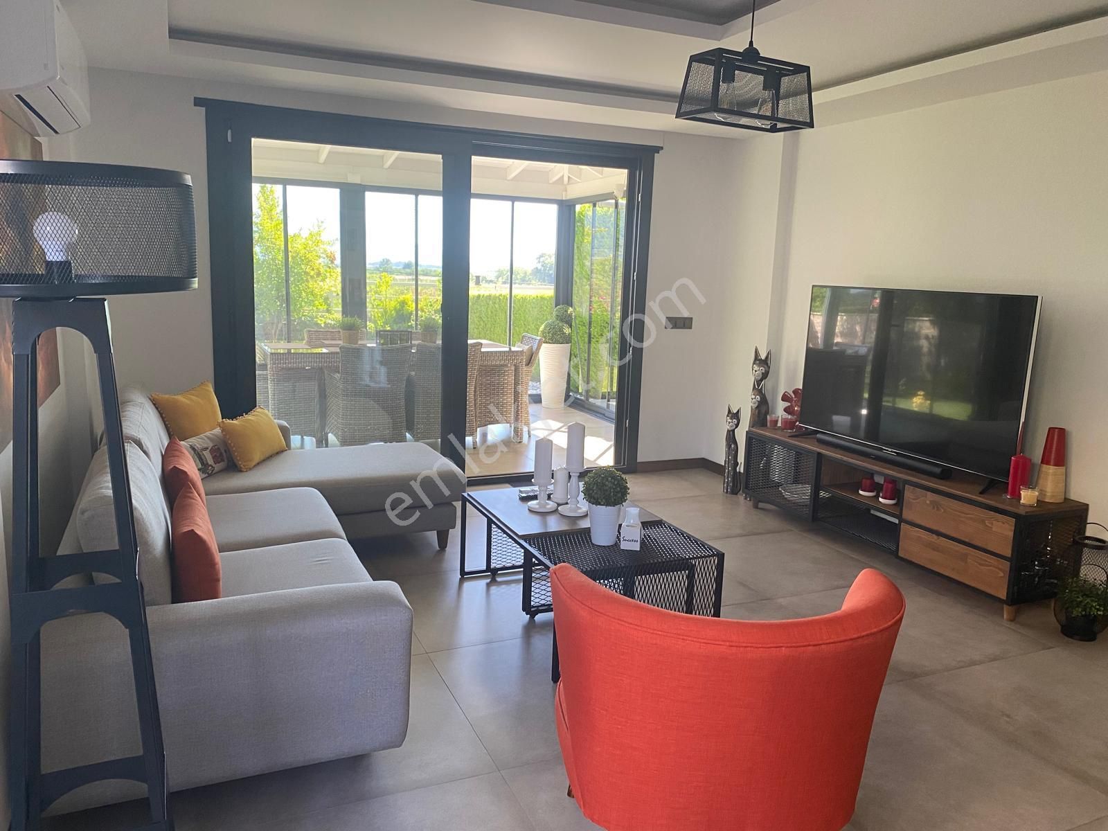 Soğucak'ta 3+1 Bahçeli Villa - Görsel 2