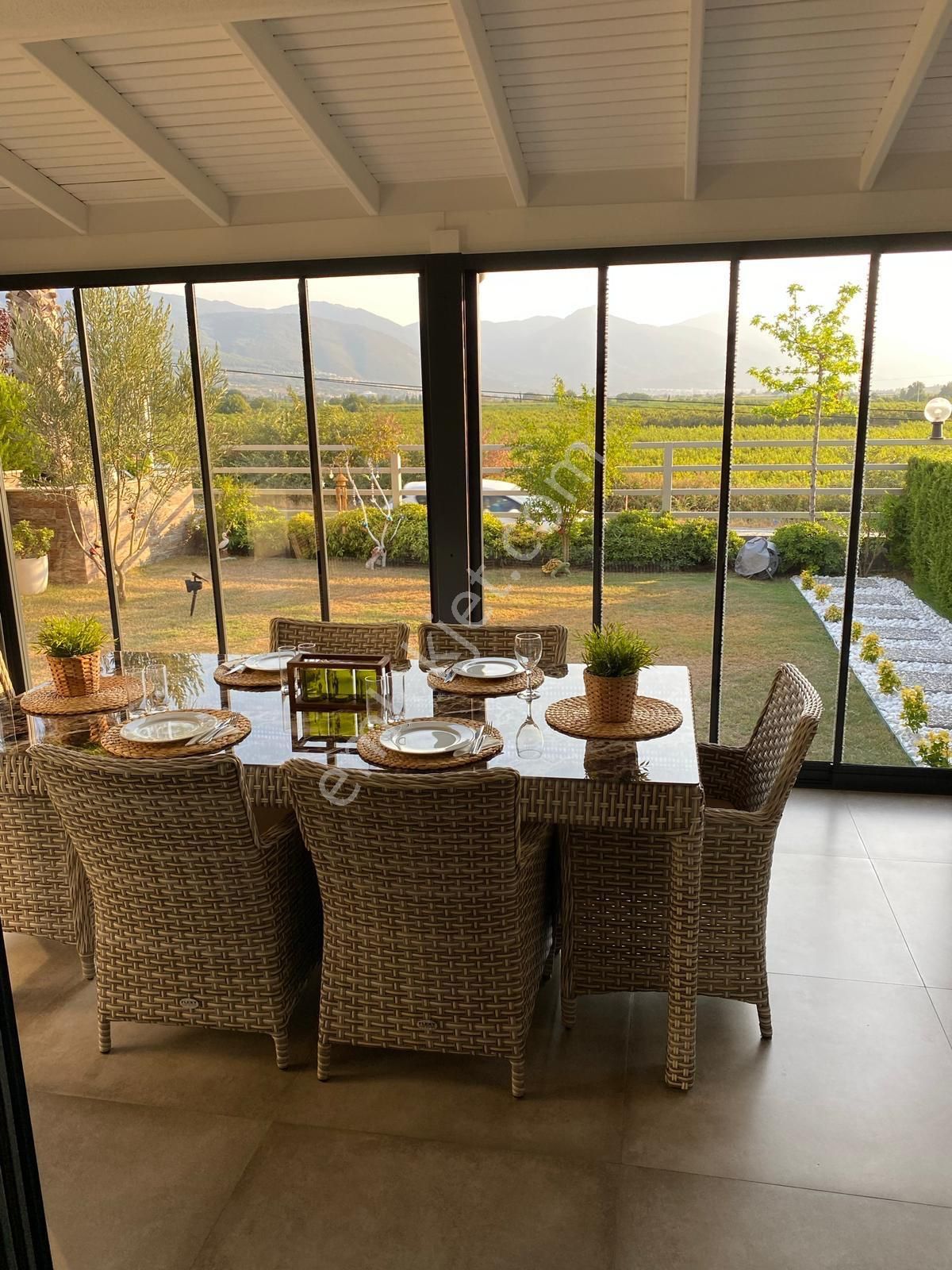 Soğucak'ta 3+1 Bahçeli Villa - Görsel 5