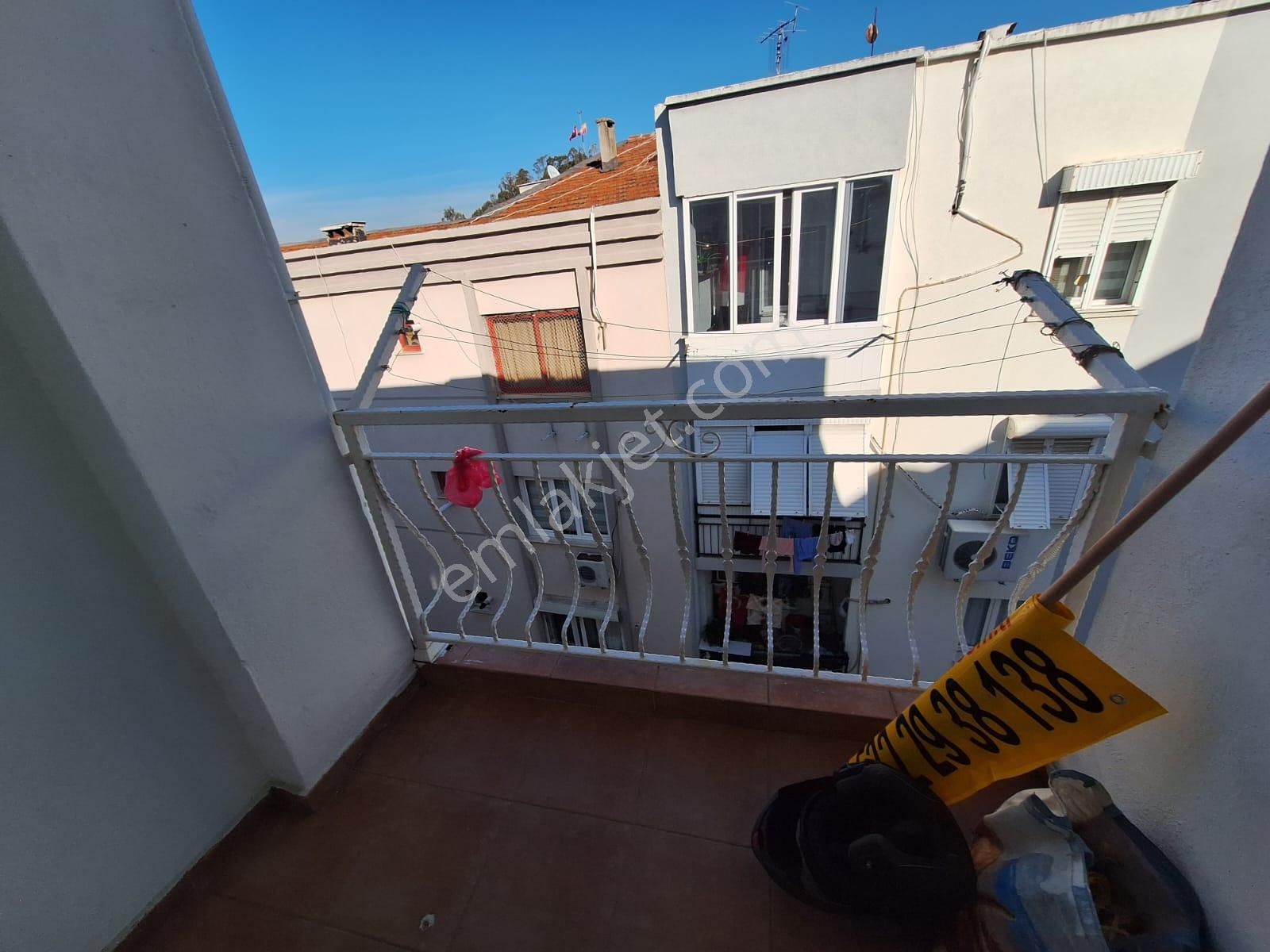 Göztepe Metro Tıranvay Sahileyakın Mitatpaşa Cad Yurme Mesafesinde - Görsel 3