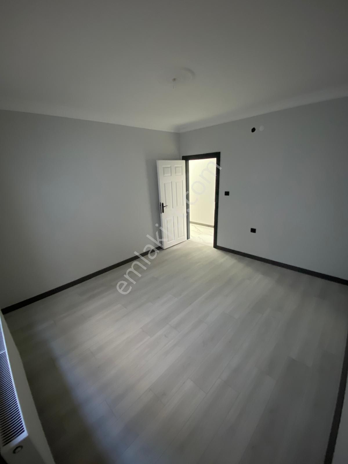 Bilgen Vatan'dan Bağlarbaşı Cadde Üzeri Megalüks Yapılı Masrafsız Asansörlü 3+1 Satılık Ön Cephe - Görsel 7