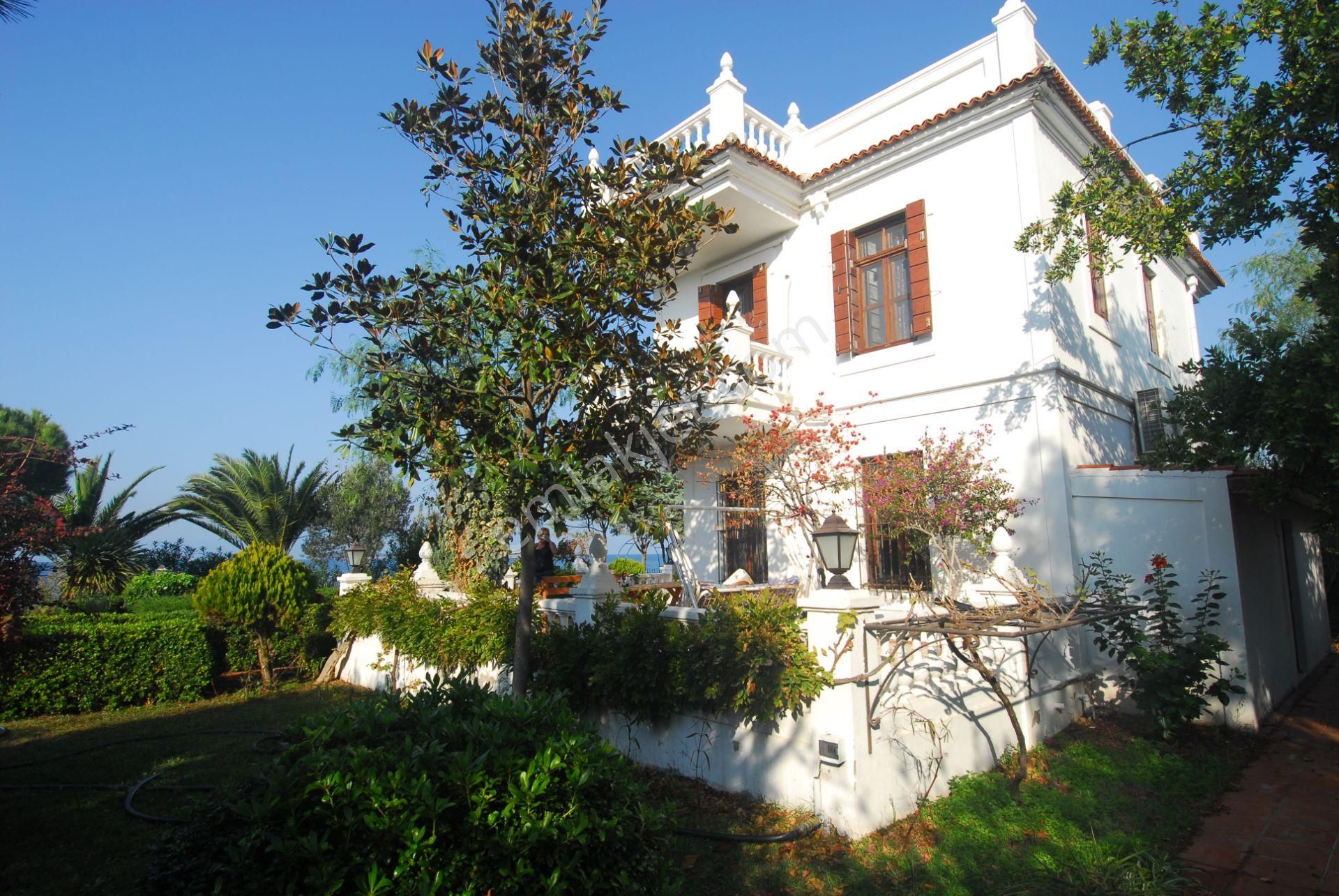 Balıkesir Ayvalık Ta Satılık Muhtesem Villa.denize Sıfır - Görsel 13