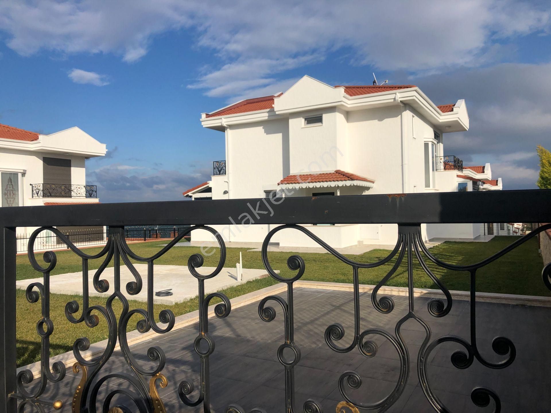 Balıkesir Ayvalık Ta Satılık Villa.denize 90 Metre Mesafede - Görsel 7